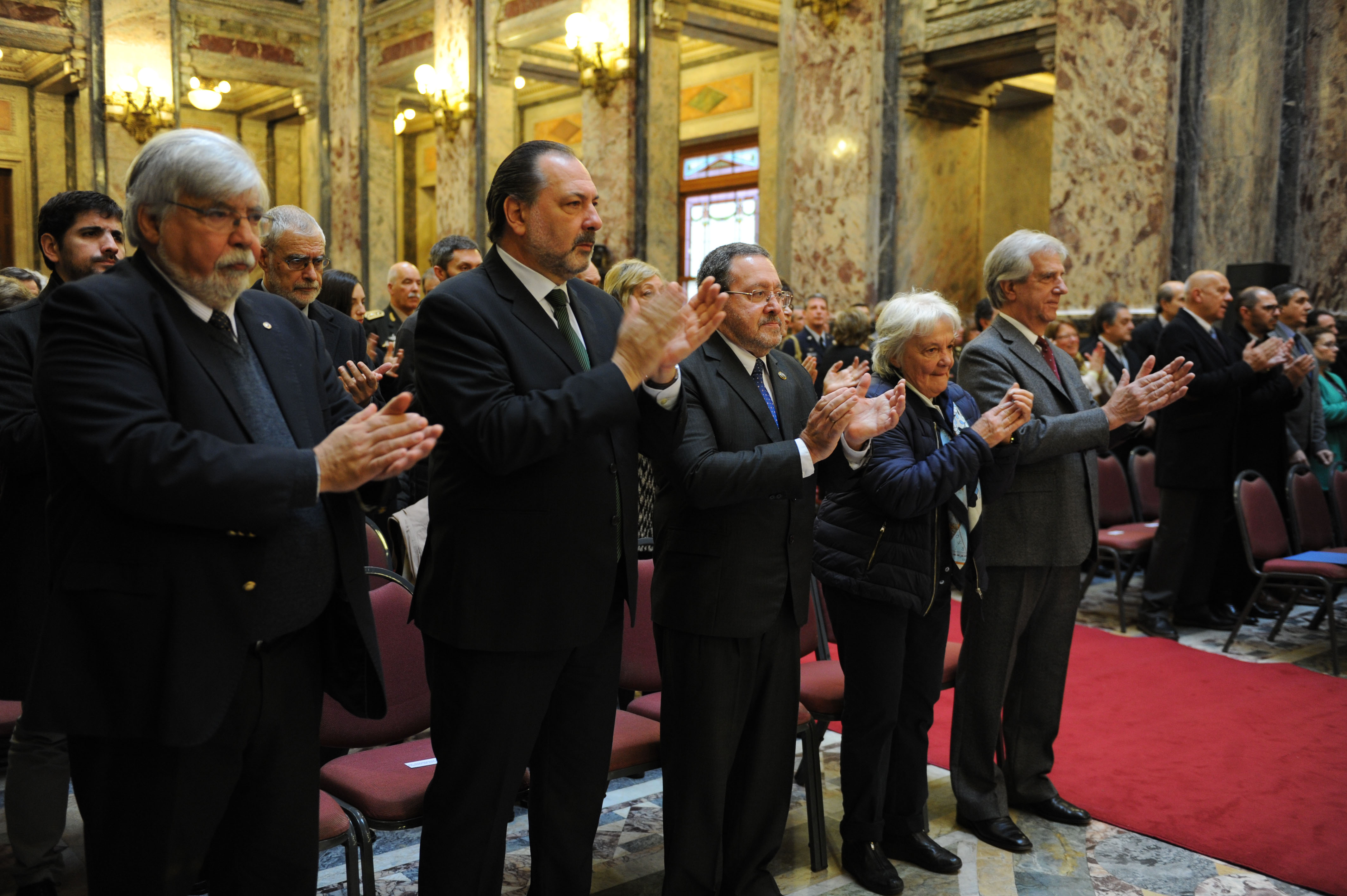 Acto por el 188.º aniversario de la Jura de la Constitución