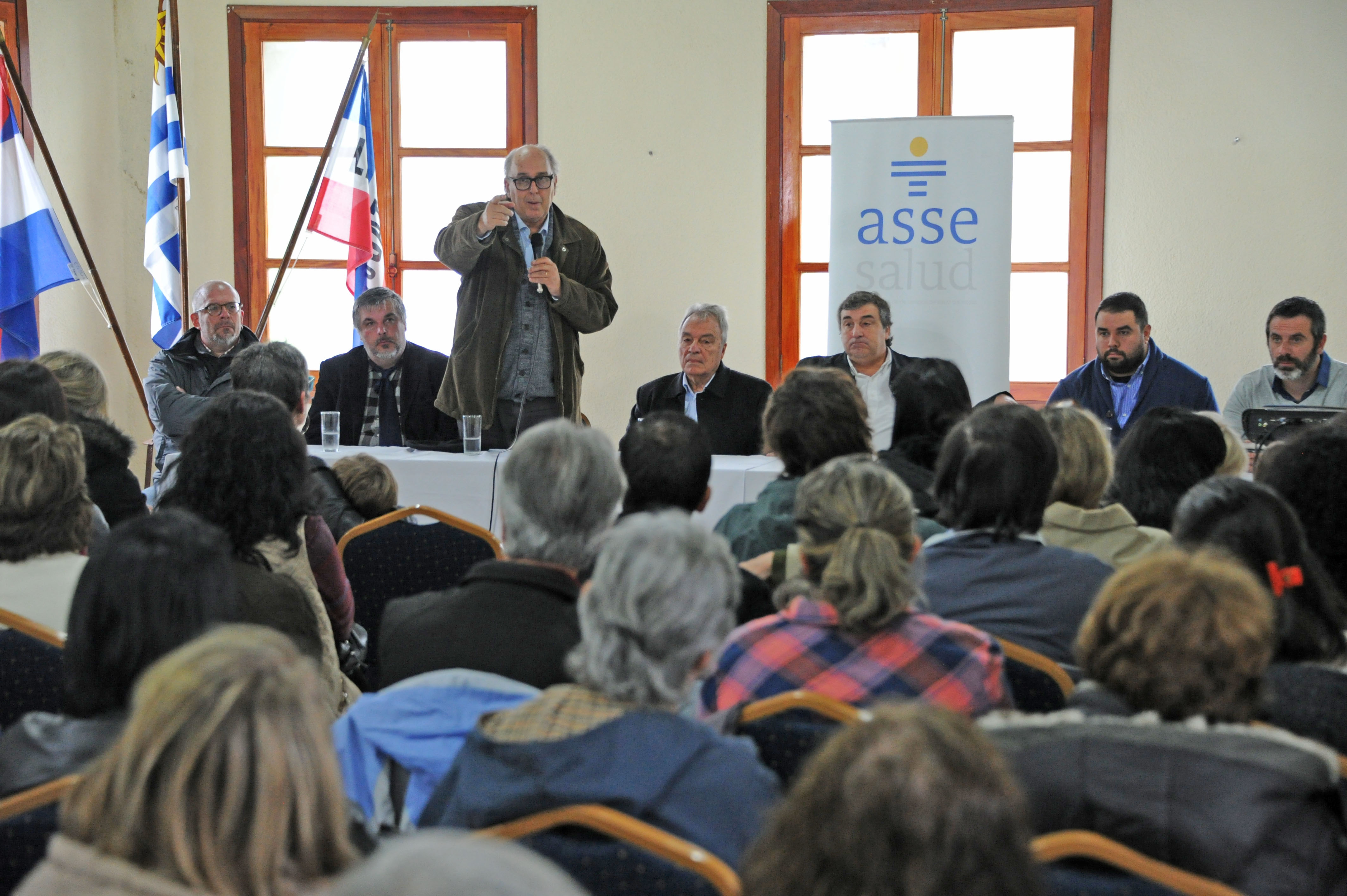 Presidente de ASSE, Marcos Carámbula, se dirige a los presentes