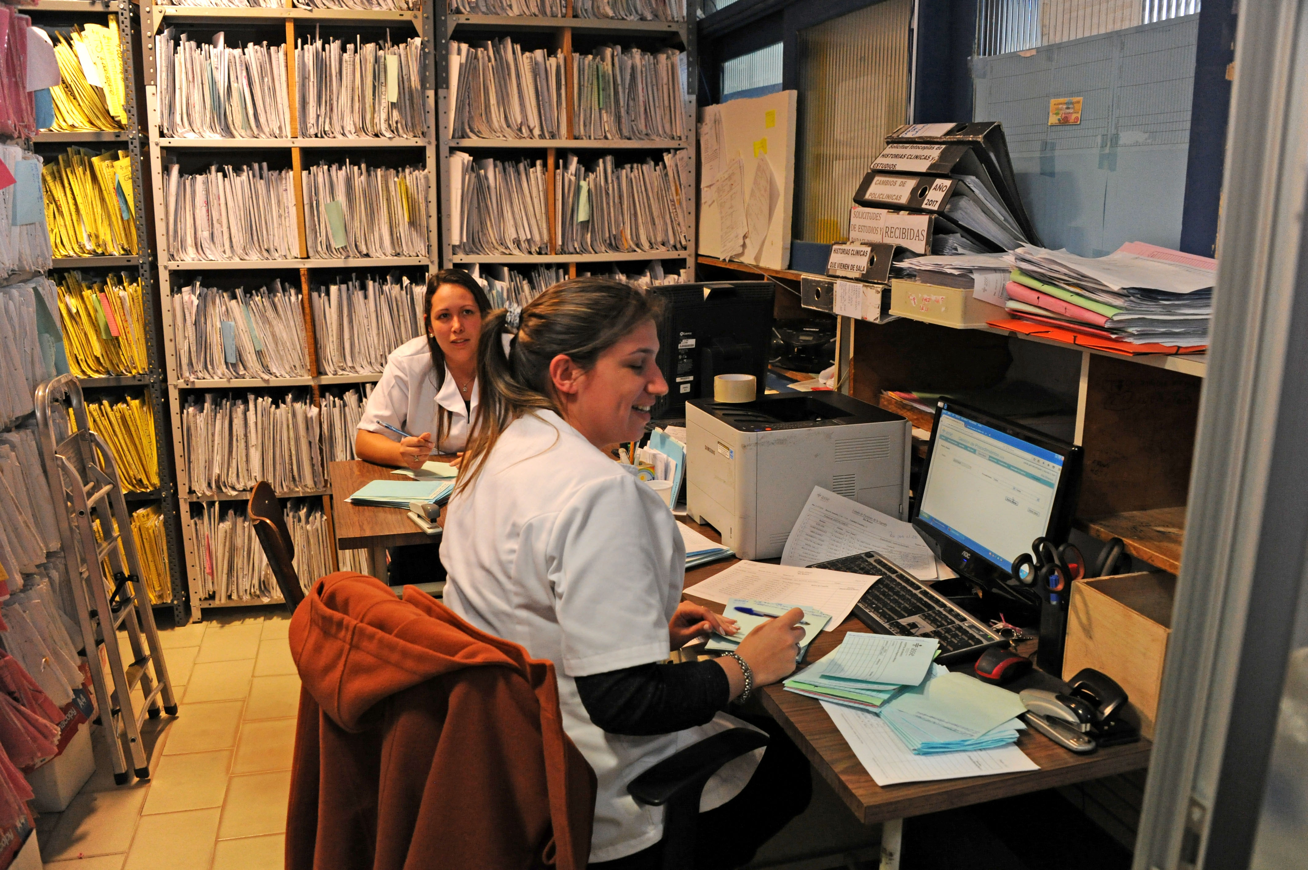 Recorrida de autoridades por el hospital de Río Branco