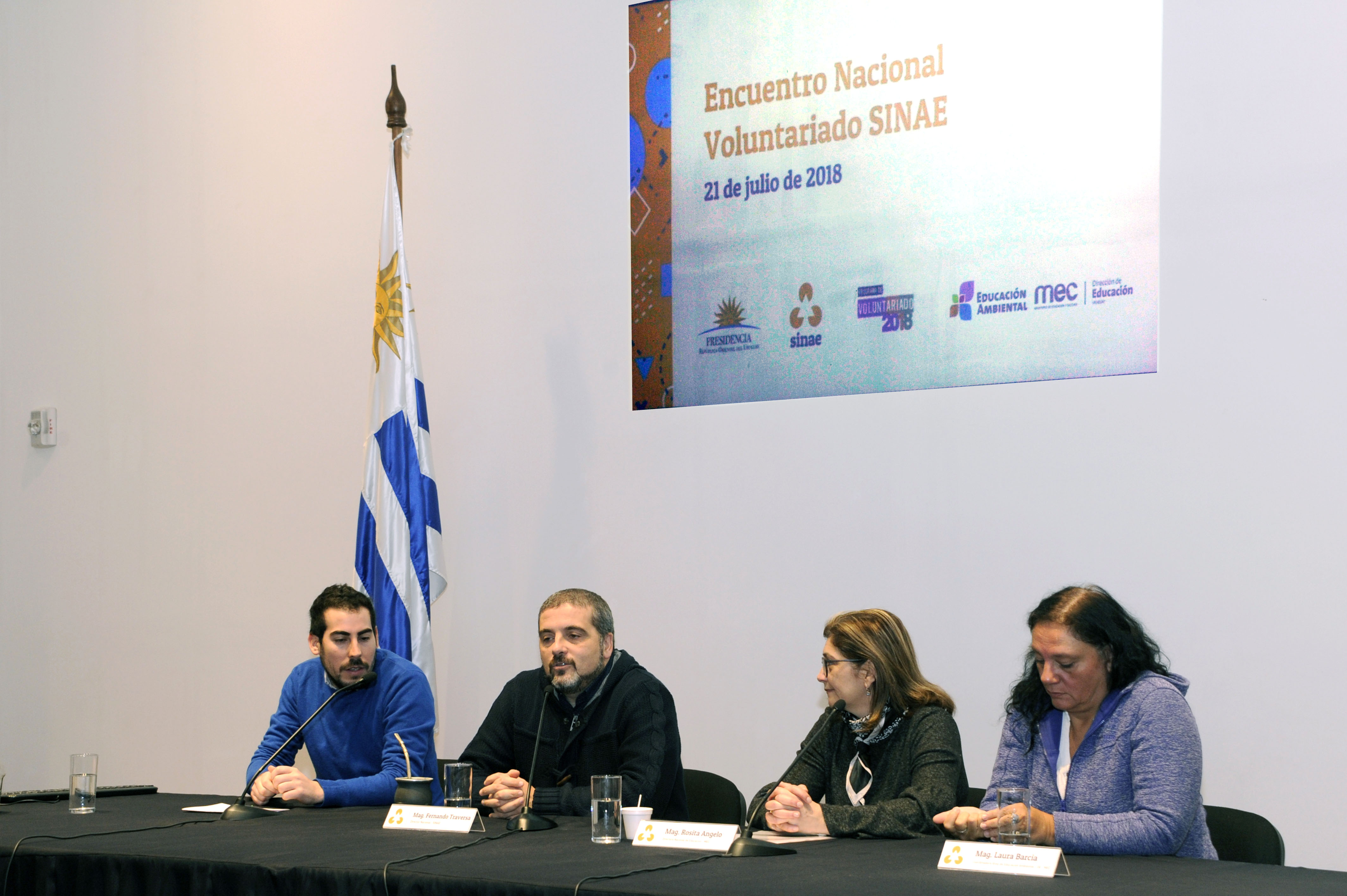 Autoridades en el encuentro