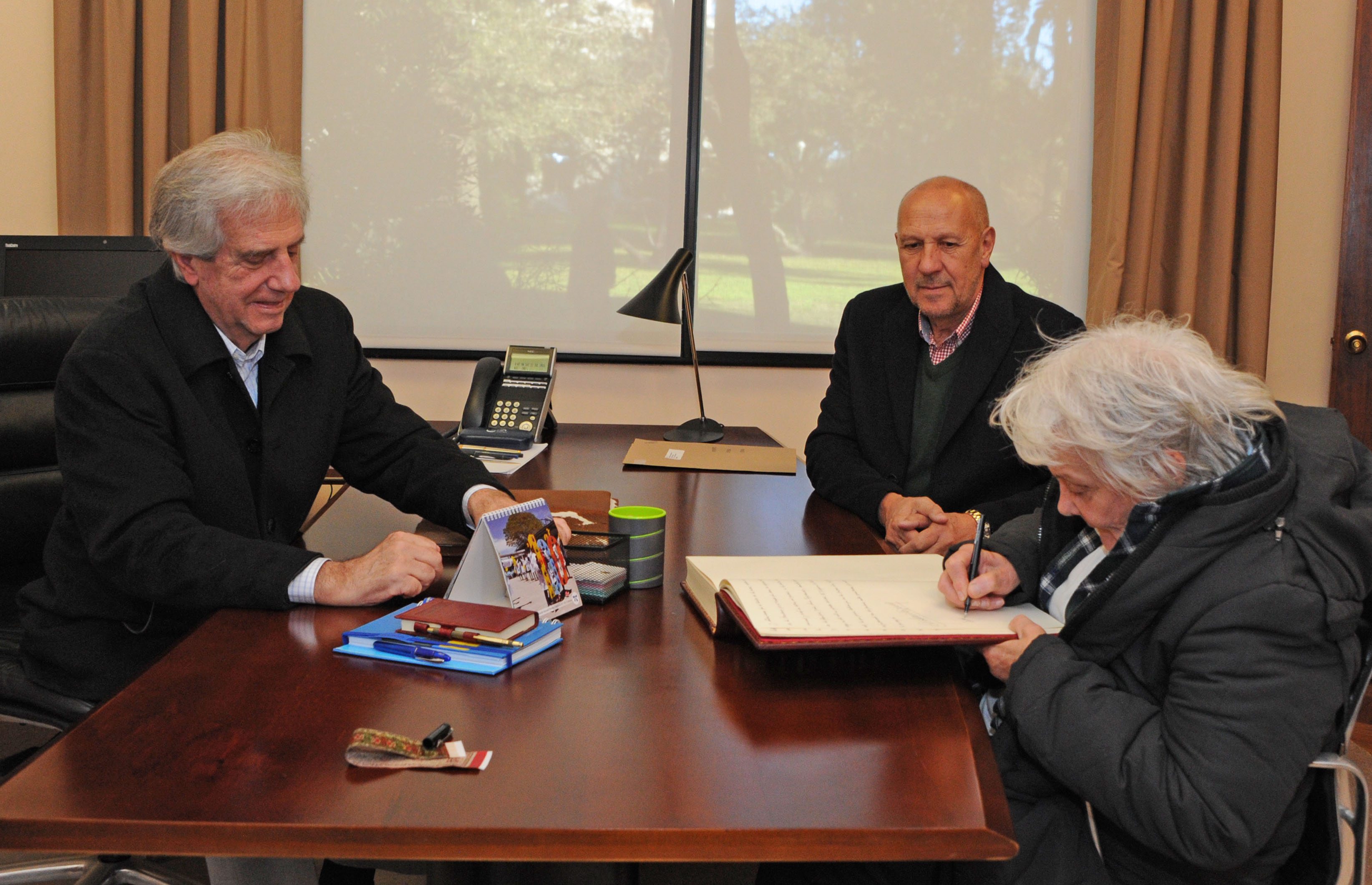 Tabaré Vázquez y Lucía Topolansky efectúan el cambio de mando
