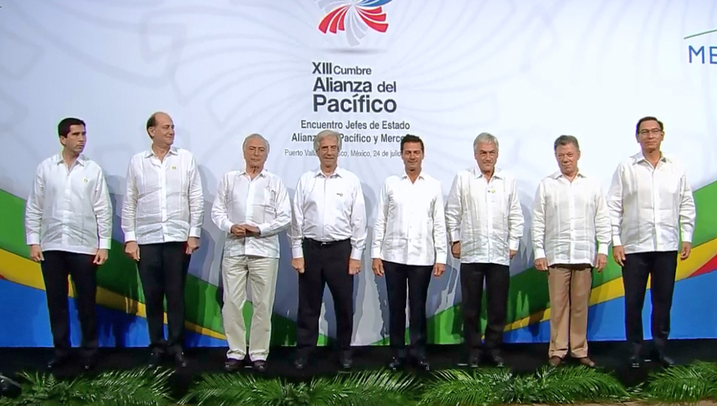 Presidente de Uruguay, Tabaré Vázquez, en foto de familia, en la XIII Cumbre Alianza del Pacífico