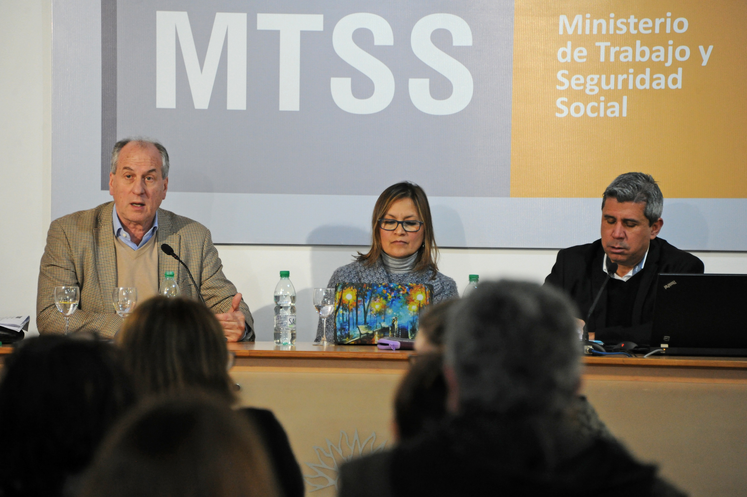 Ministro de Trabajo y Seguridad Social, Ernesto Murro, haciendo uso de la palabra