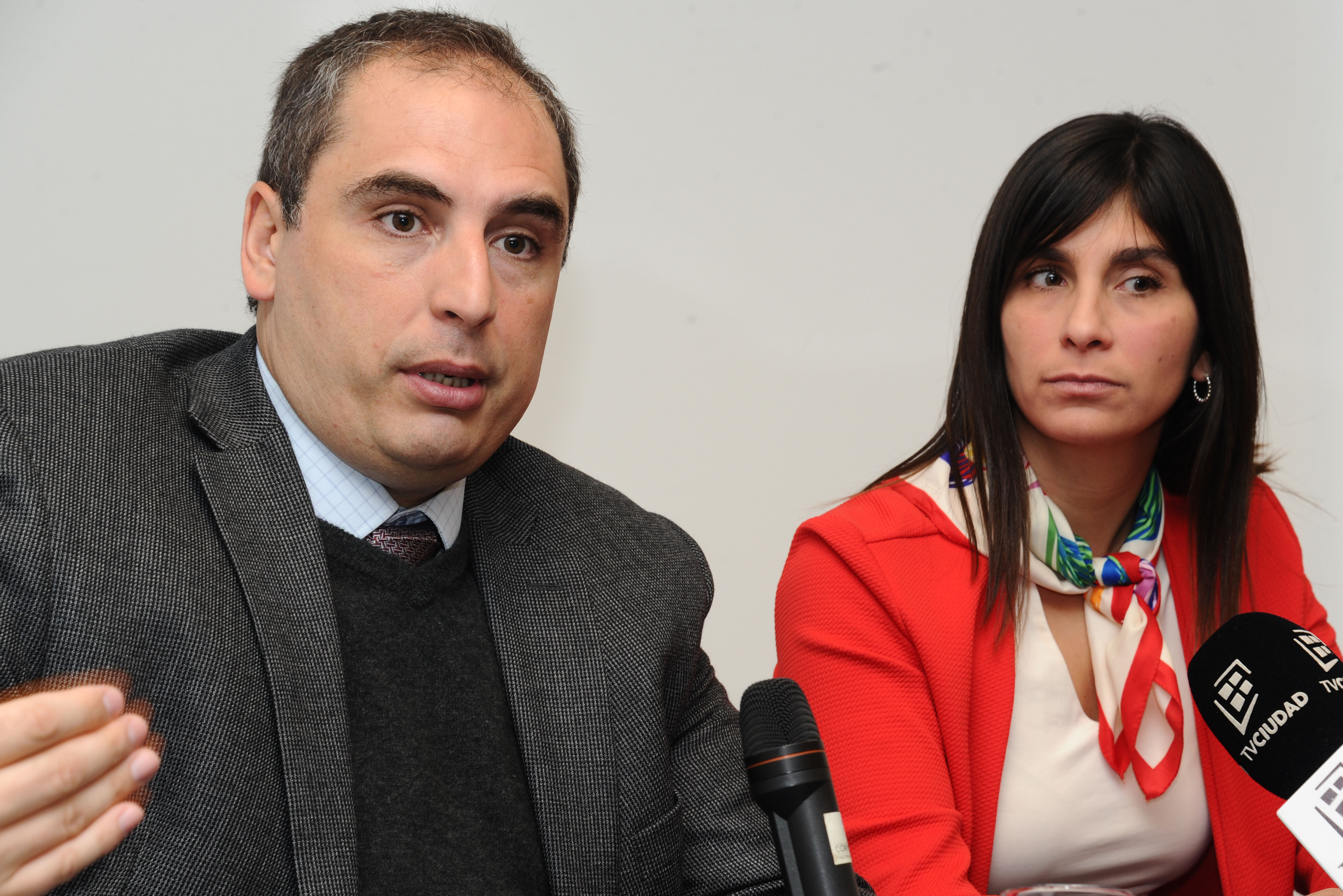 Subsecretario Pablo Ferreri, y titular de Uruguay XXI Mariana Ferreira, lanzaron la segunda edición de la Encuesta a Inversores Extranjeros