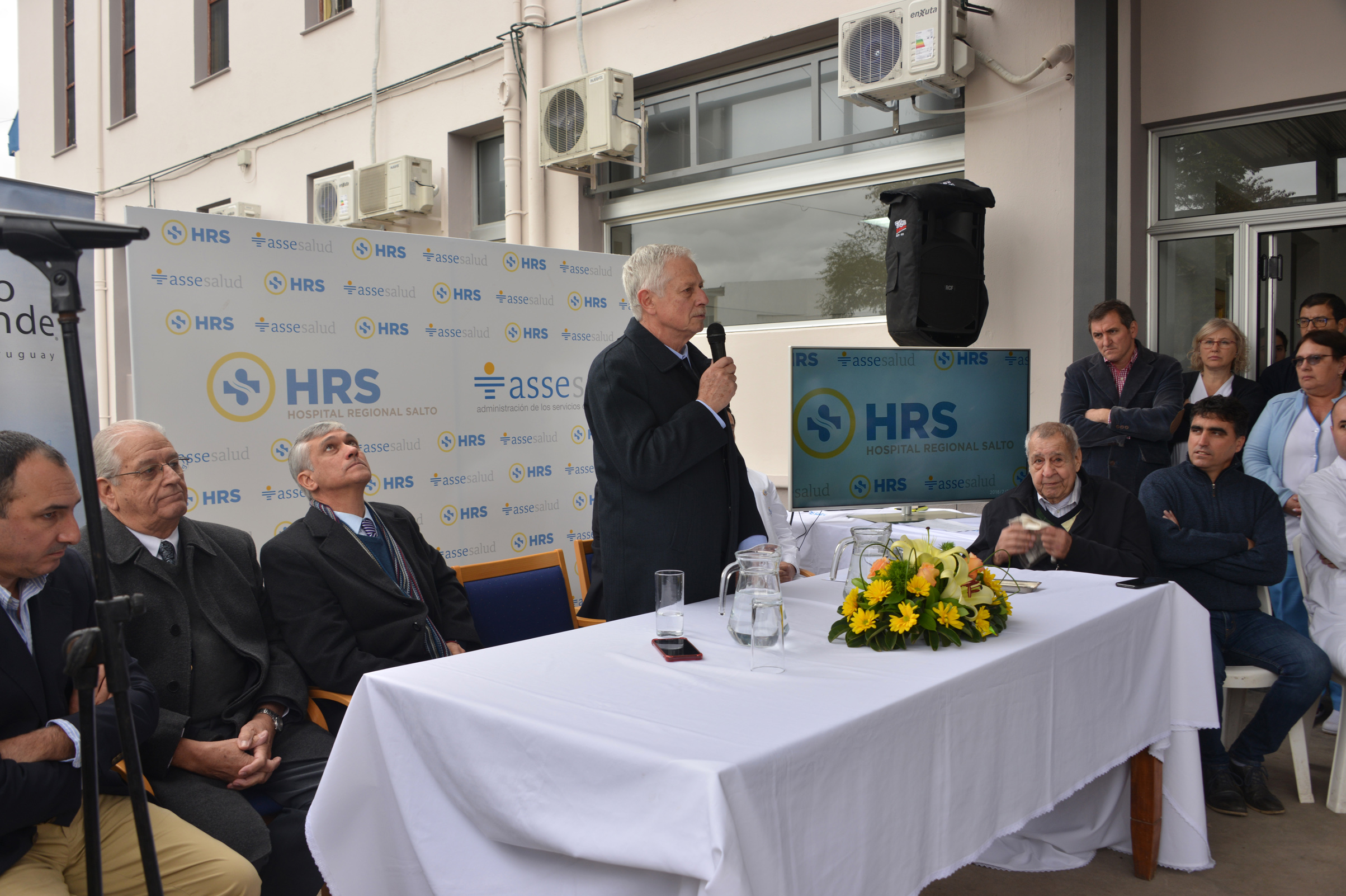 Ministro de Salud Pública, Jorge Basso, haciendo uso de la palabra