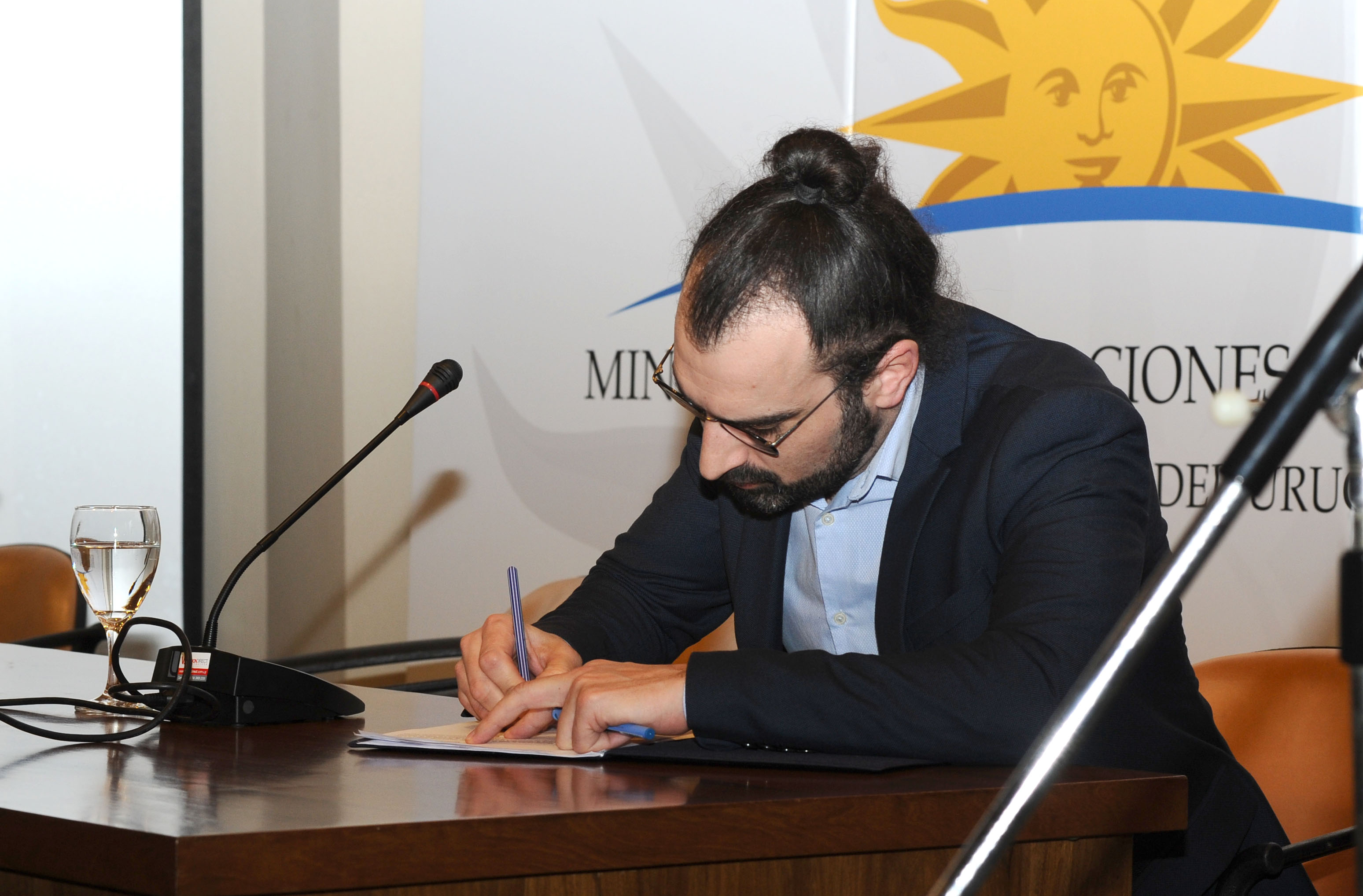 Firma del compromiso del plan nacional para la prevención y combate a la trata de personas