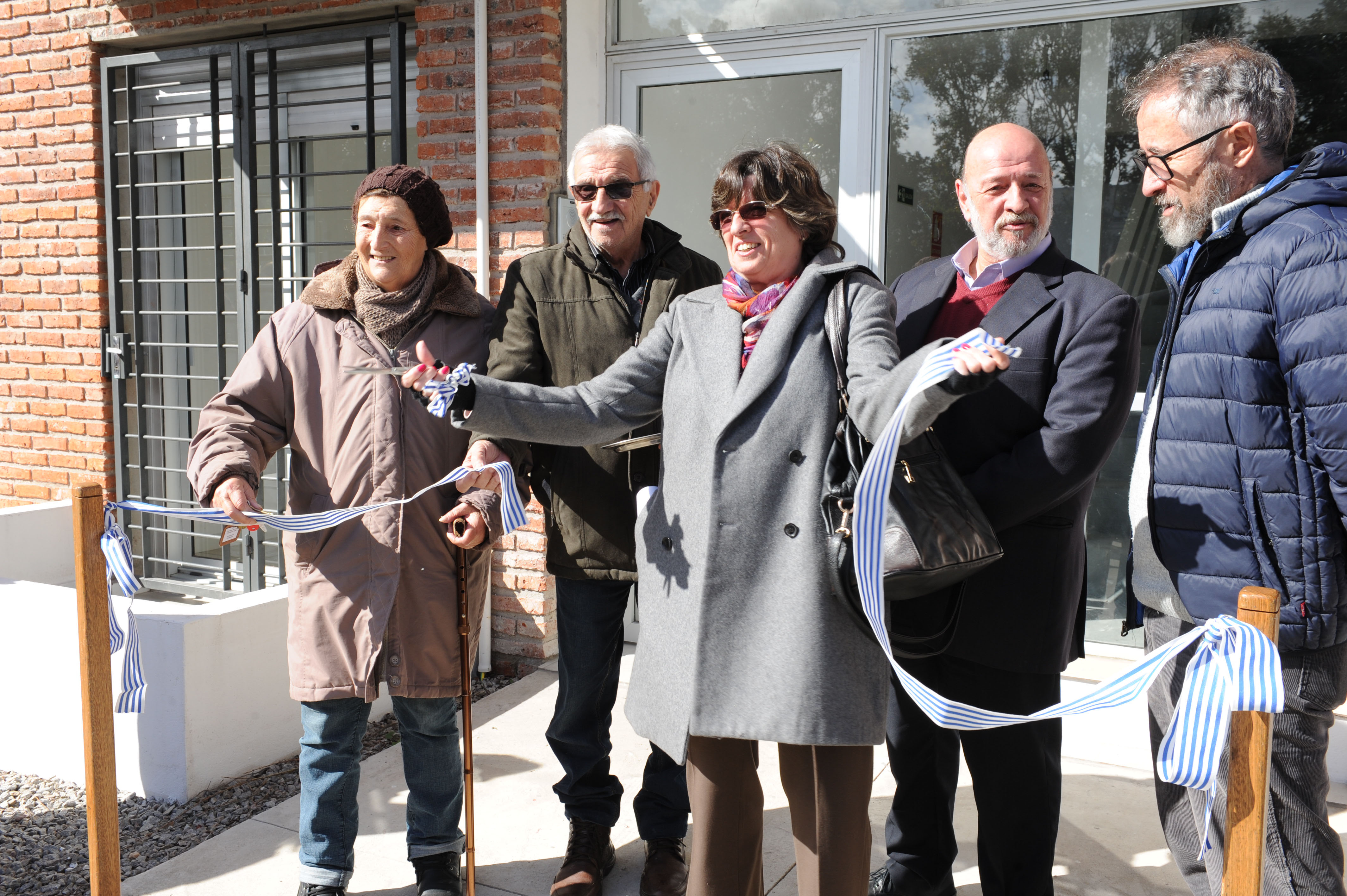 Corte de cinta inaugural