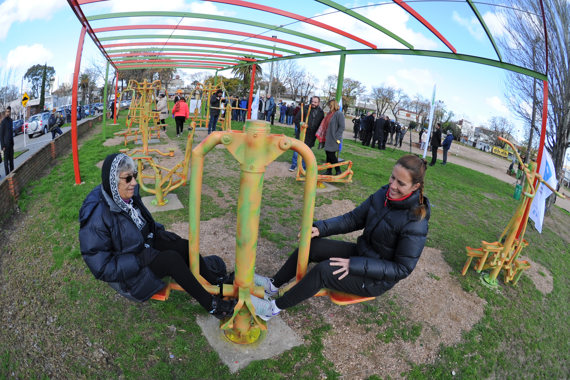 Inauguración de las obras de refacción en la plaza de deportes n.º 12