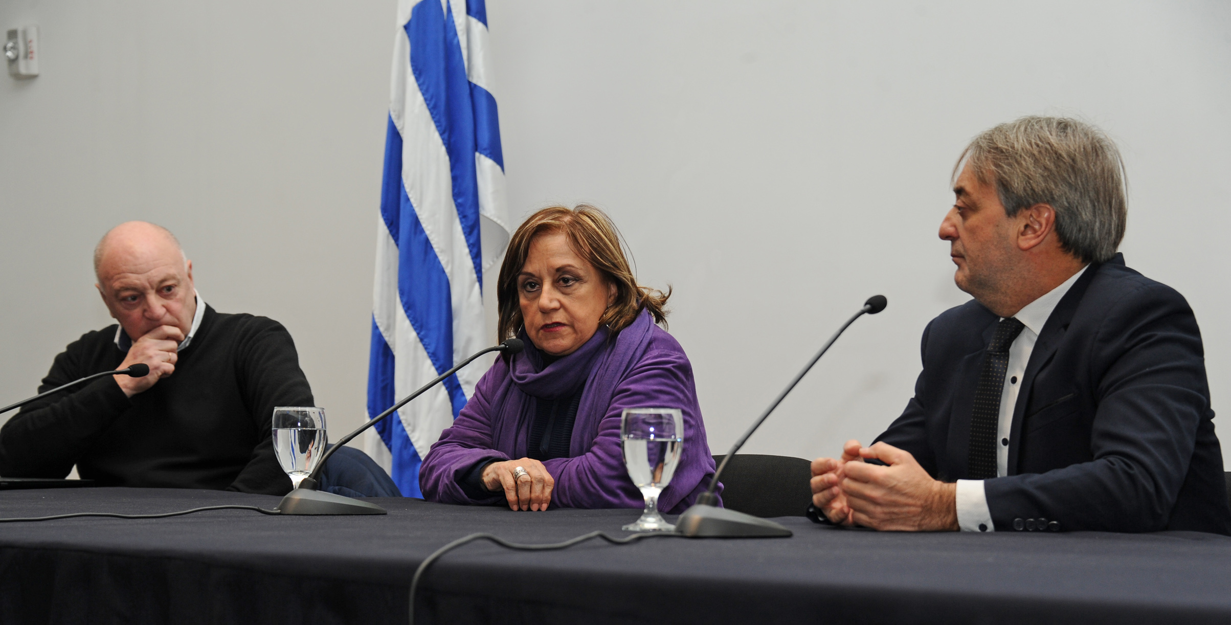Irupé Buzzetti, dirigiéndose a los presentes