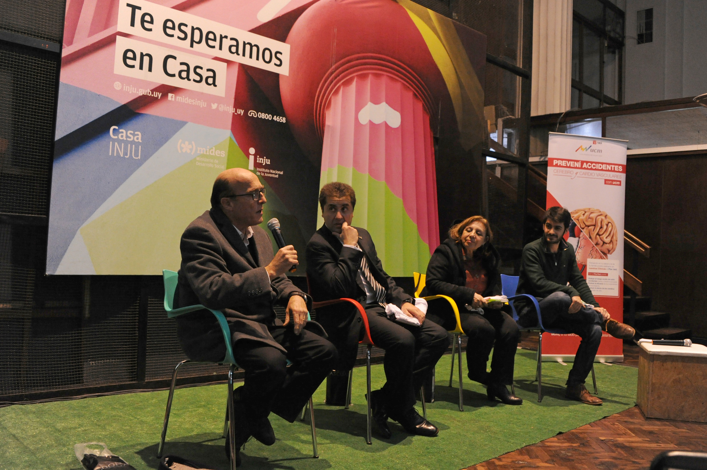 Intendente de Montevideo, Daniel Martínez, haciendo uso de la palabra