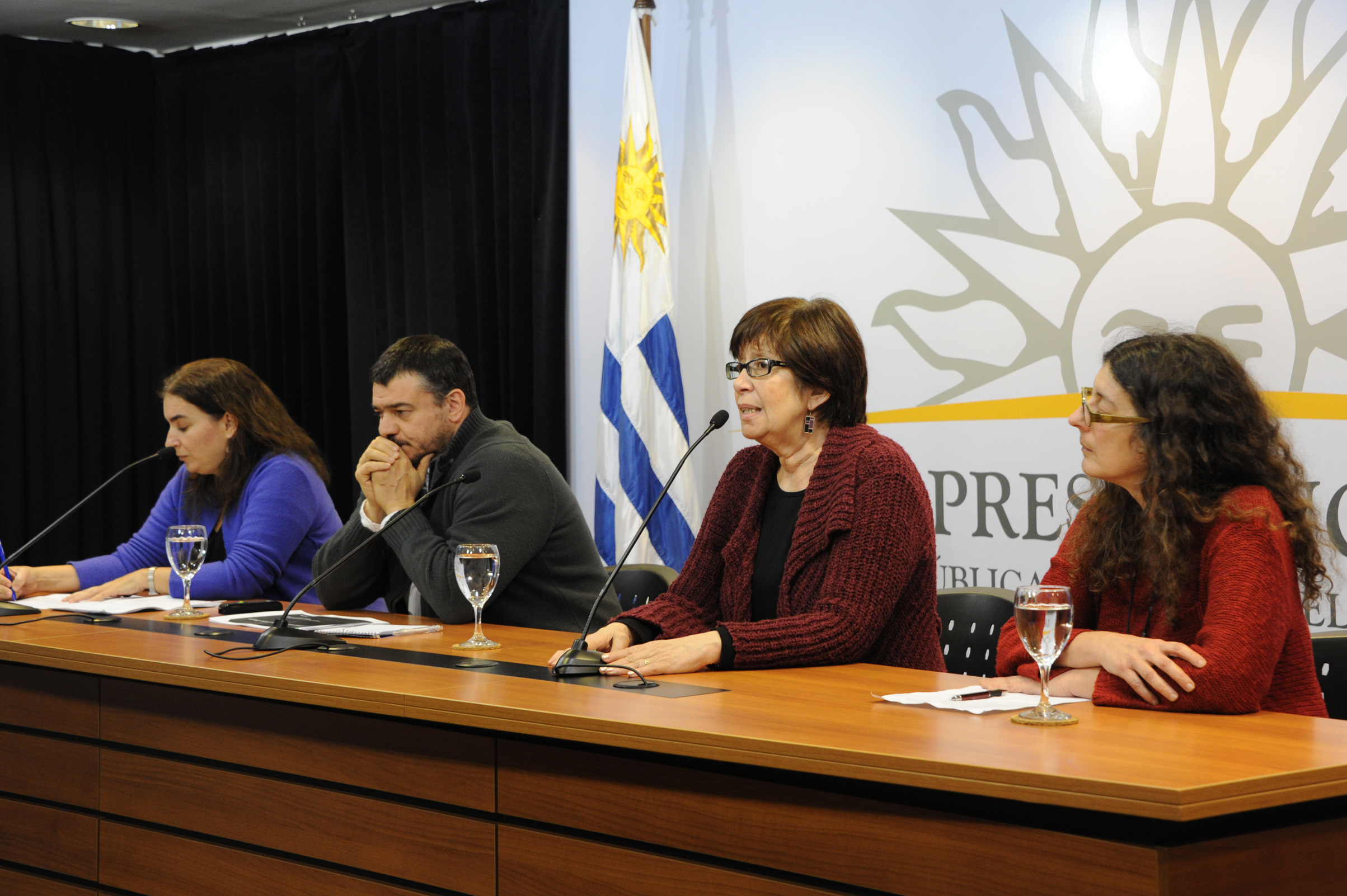 Ministra de Desarrollo Social, Marina Arismendi, haciendo uso de la palabra