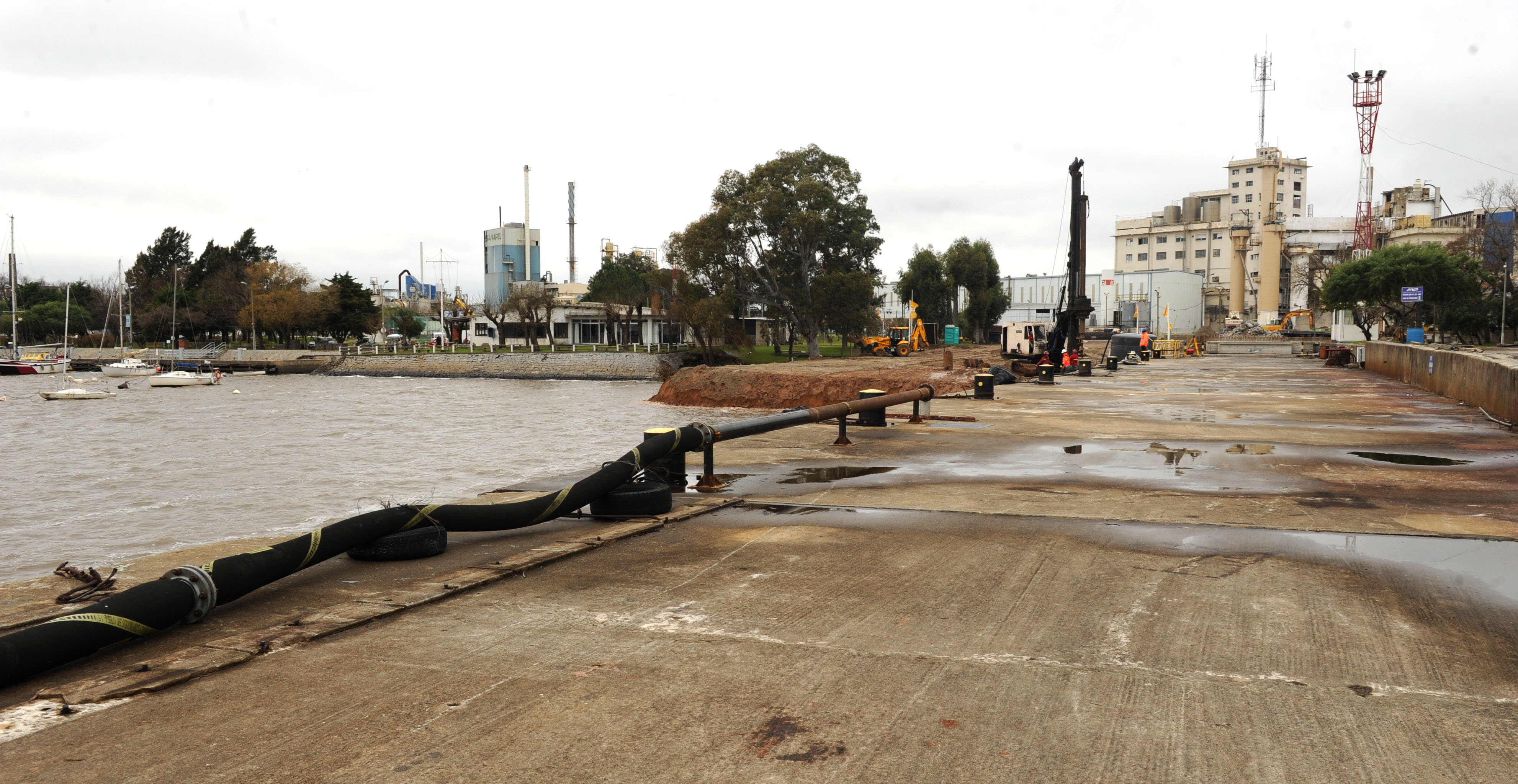 Obras de ampliación de puerto Sauce, Juan Lacaze