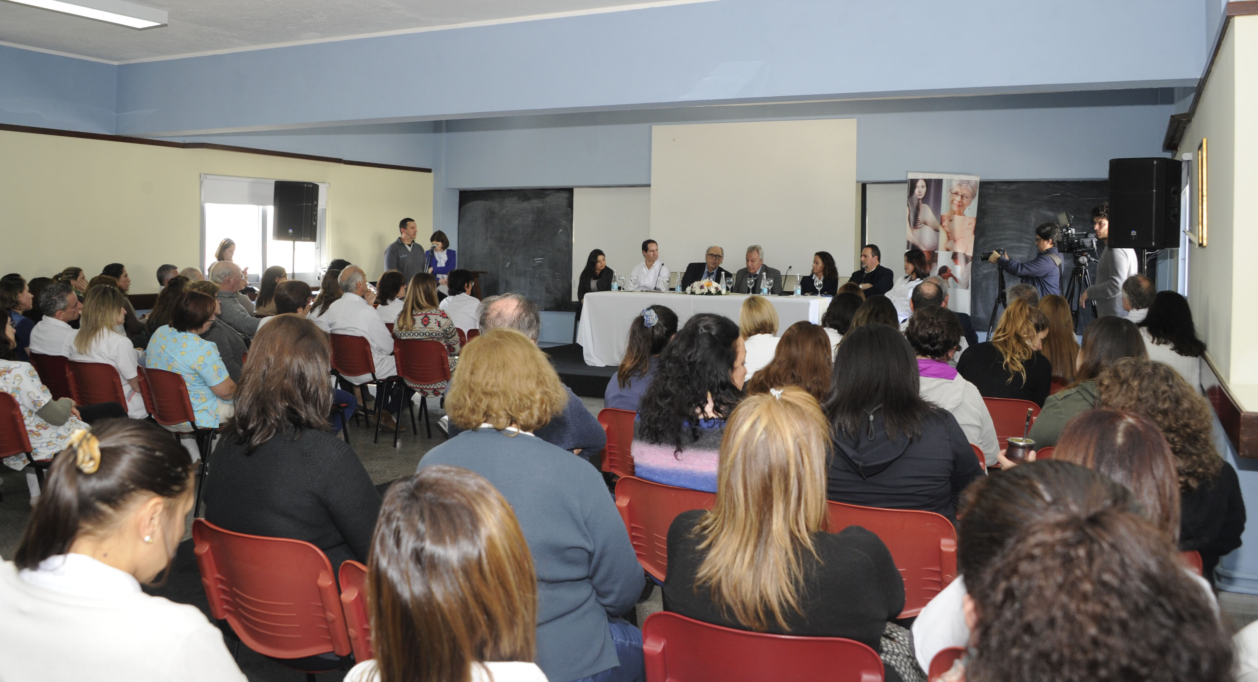 Inauguración de cuatro nuevas salas de nacer y 15 salas de cuidados intermedios neonatales en la maternidad del Hospital de la Mujer