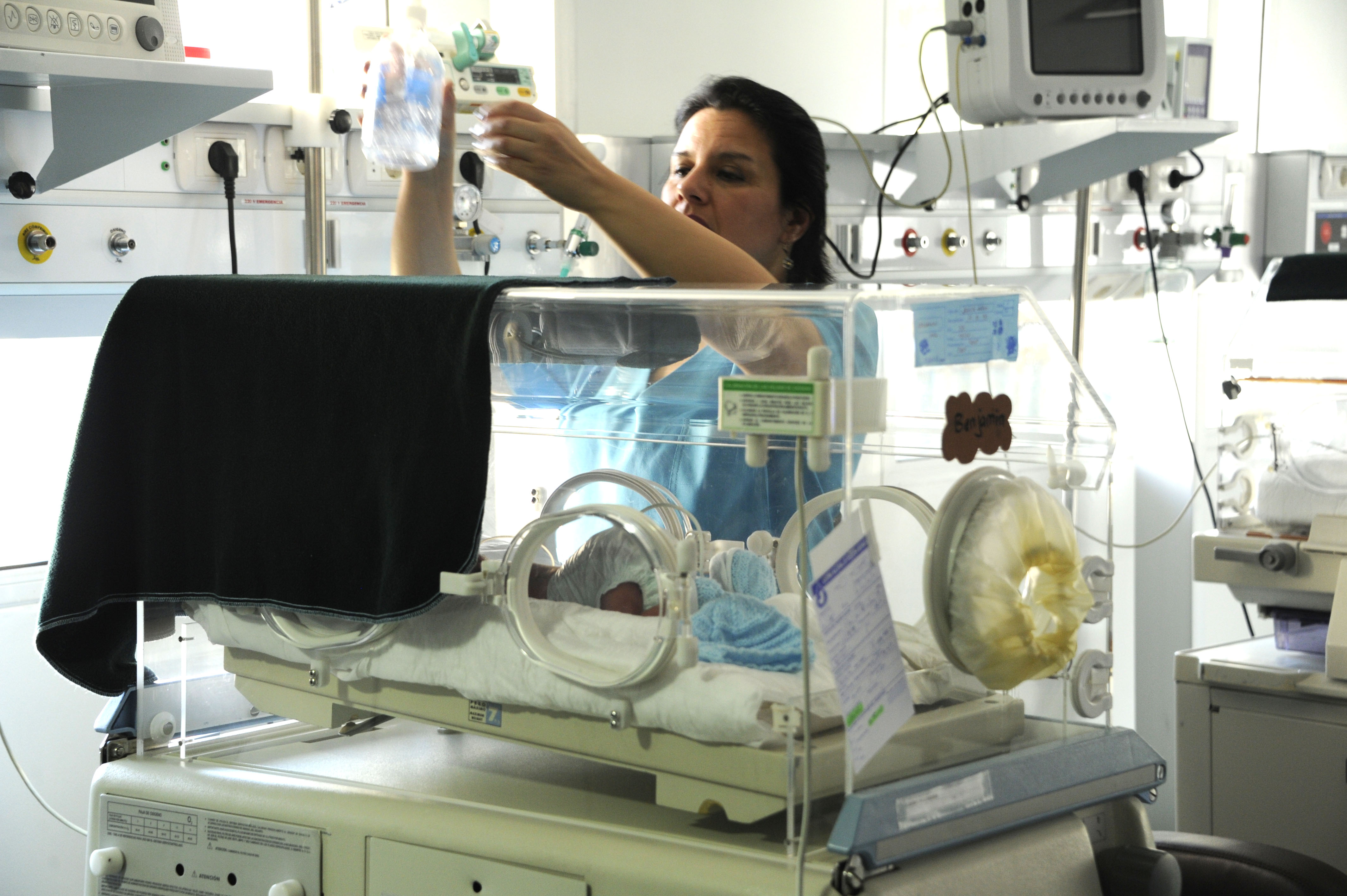 Inauguración de cuatro nuevas salas de nacer y 15 salas de cuidados intermedios neonatales en la maternidad del Hospital de la Mujer