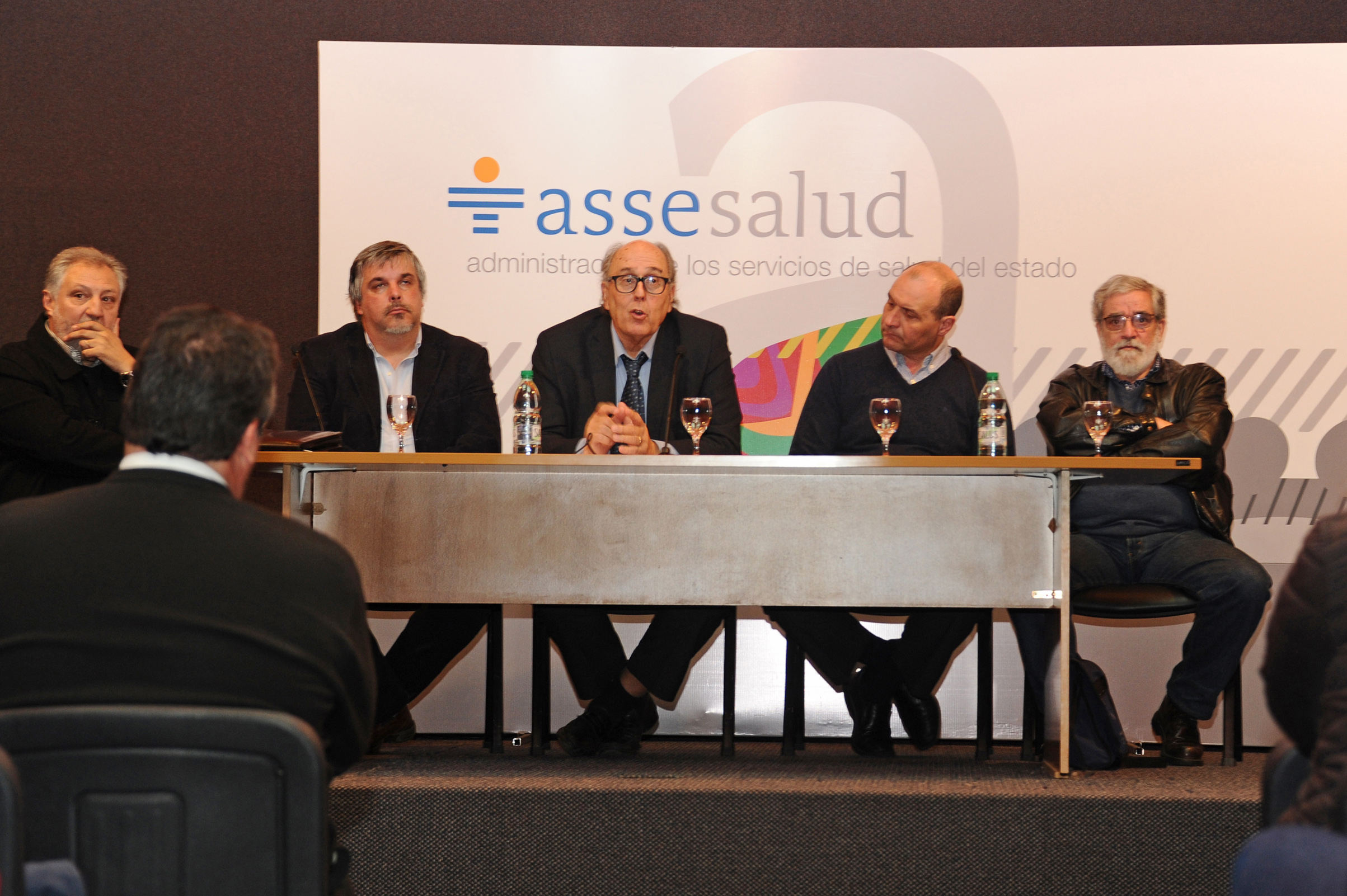 Presidente del Directorio de la Administración de los Servicios de Salud del Estado (ASSE), Marcos Carámbula, haciendo uso de la palabra