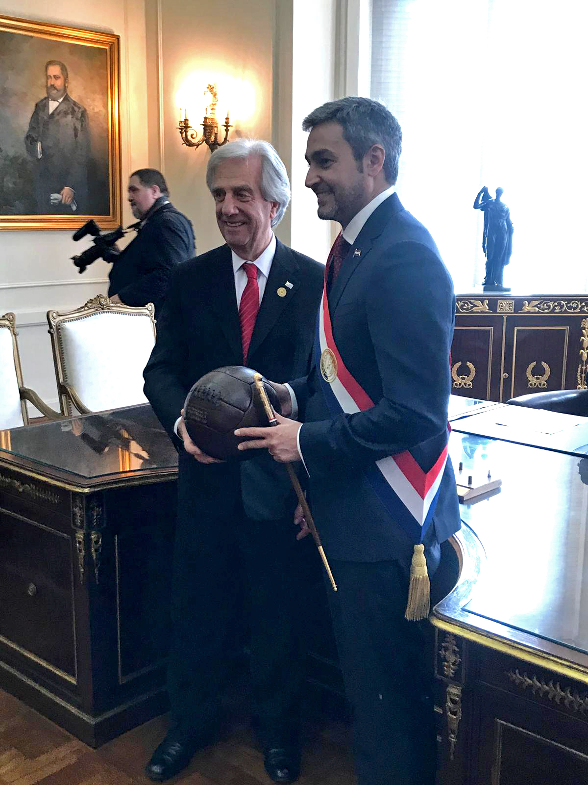 Presidente Tabaré Vázquez junto al presidente de la República del Paraguay, Mario Abdo