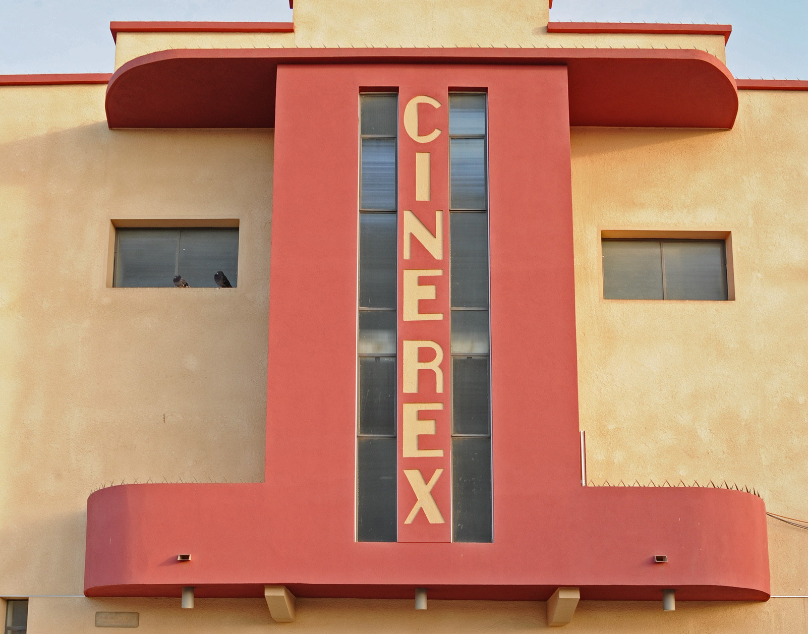 Reconversión del ex cine Rex de Tarariras en un centro cultural