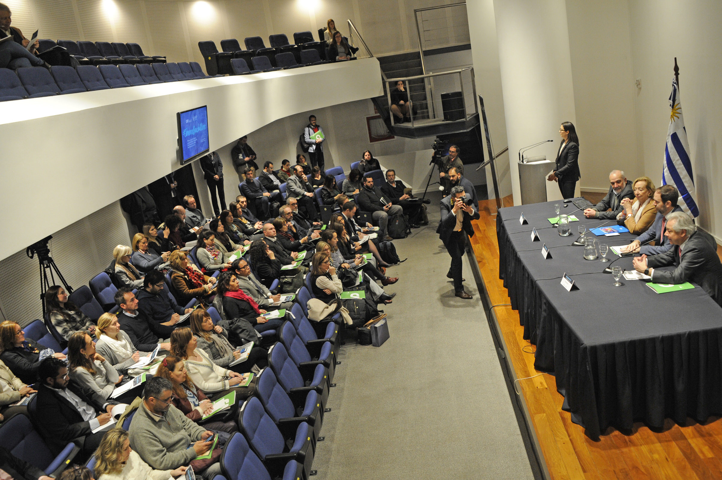 Seminario-taller sobre jóvenes y educación media en América Latina