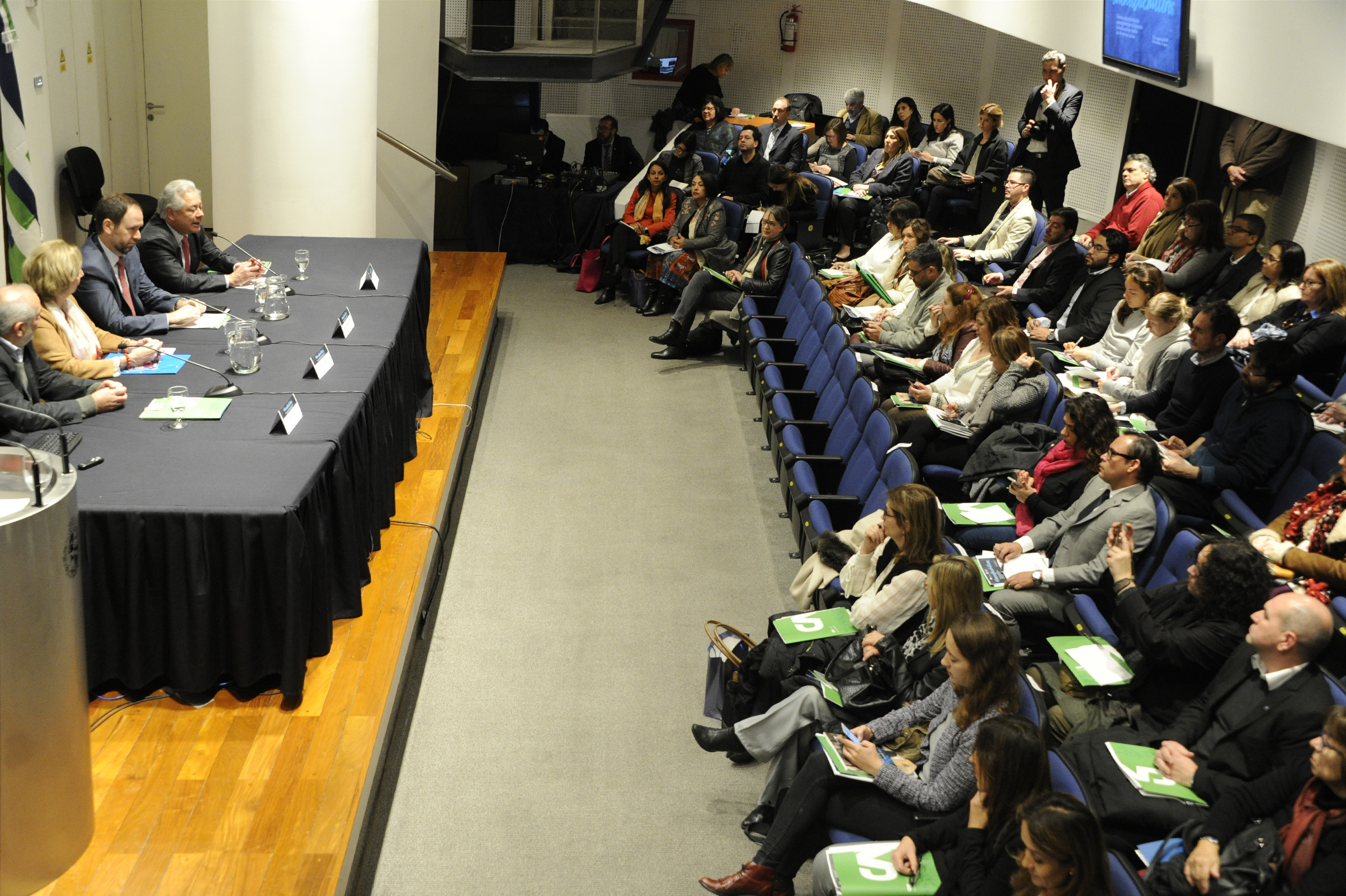 Seminario-taller sobre jóvenes y educación media en América Latina
