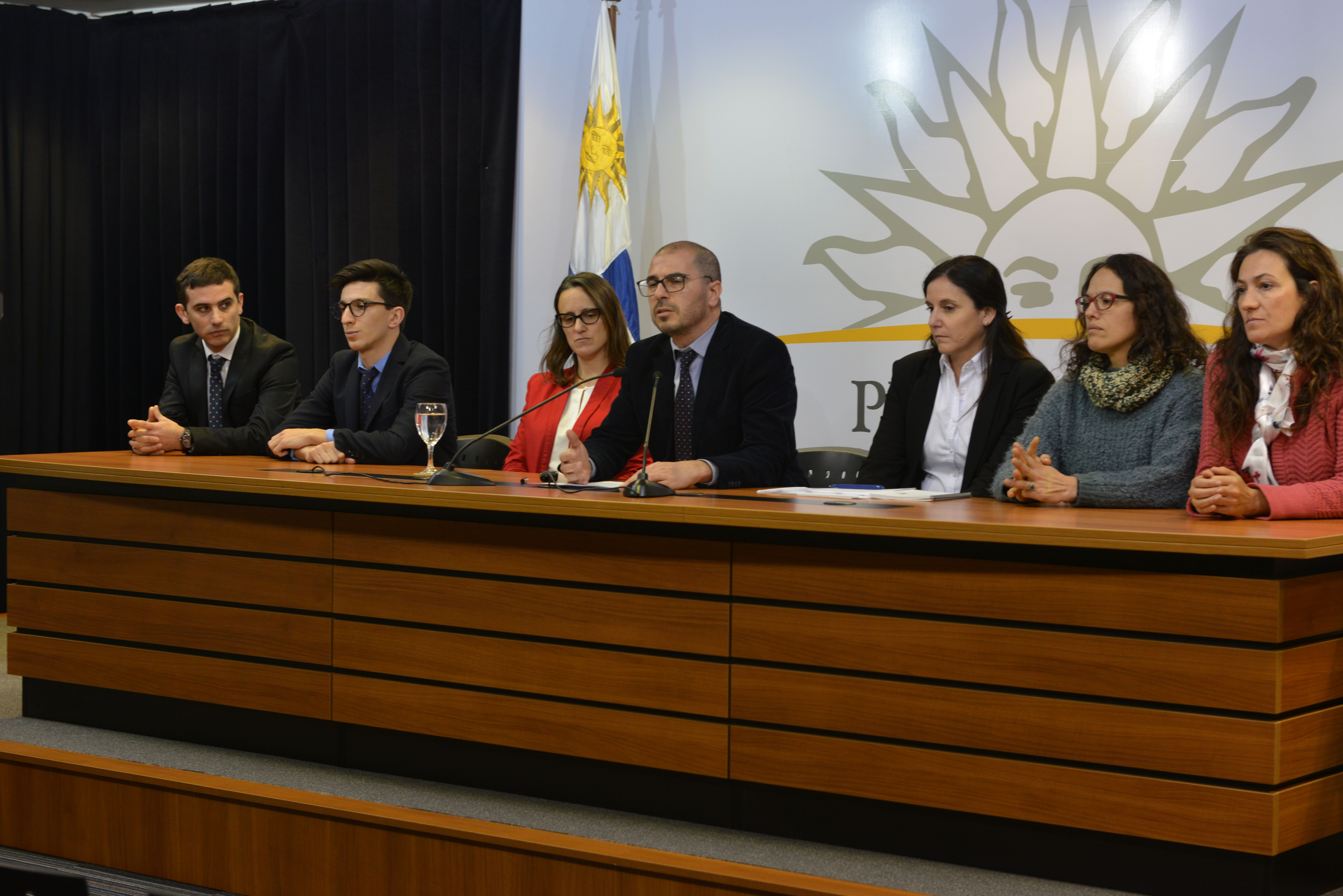 Prosecretario de la Presidencia, Juan Andrés Roballo, y equipo