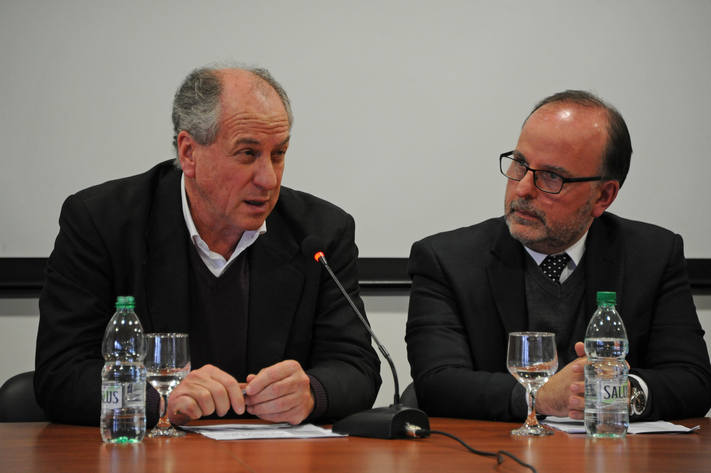 Ministro de Trabajo y Seguridad Social, Ernesto Murro, haciendo uso de la palabra
