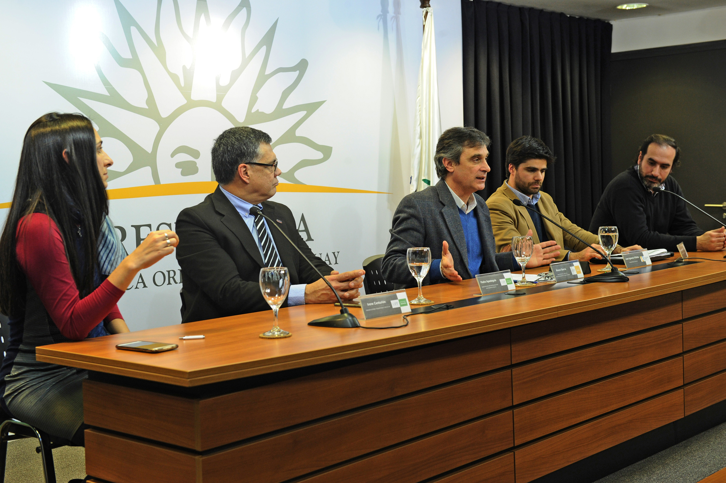 Titular de la OPP, Álvaro García, haciendo uso de la palabra