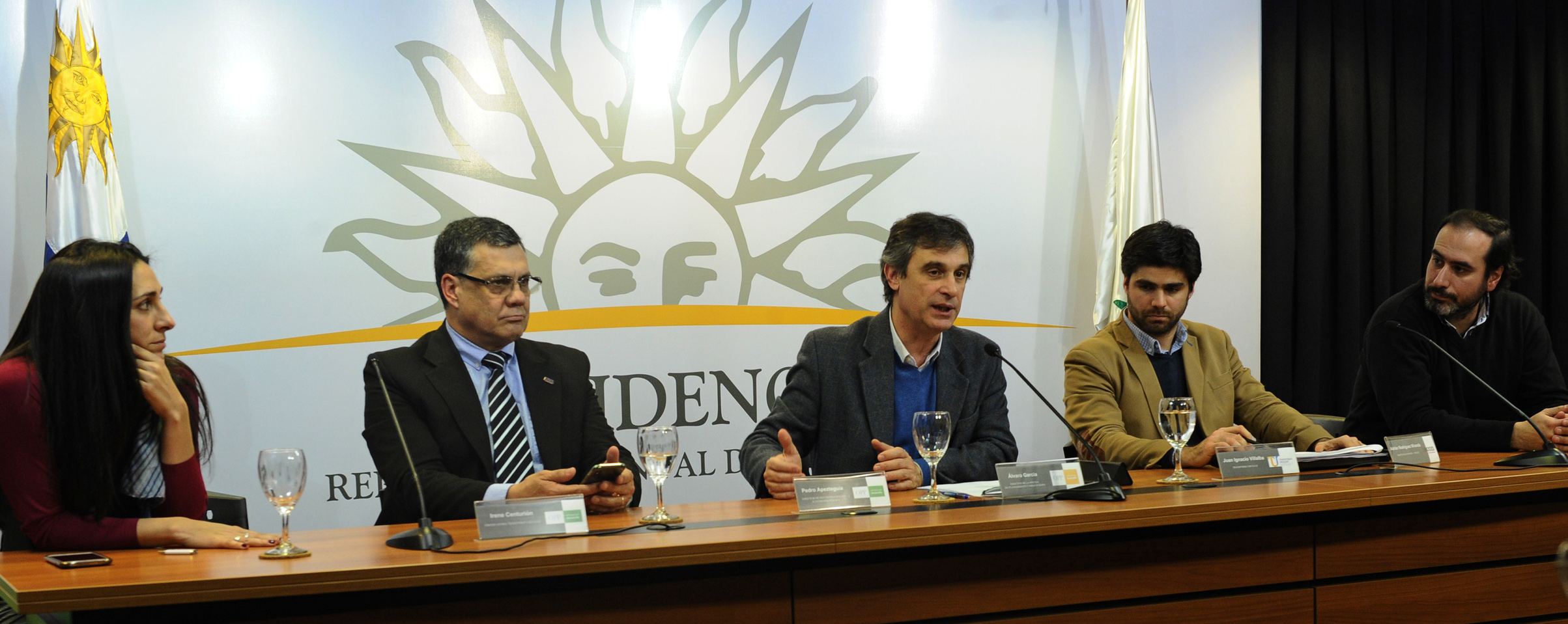 Titular de la OPP, Álvaro García, haciendo uso de la palabra