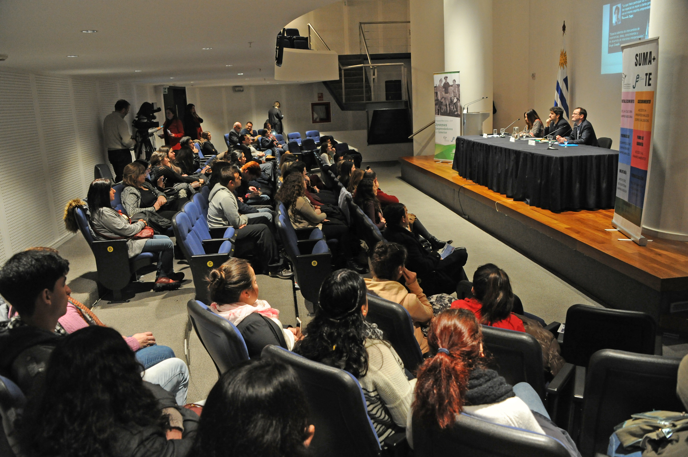 Evaluación de la participación de estudiantes de UTU en encuentros sobre cultura emprendedora para jóvenes