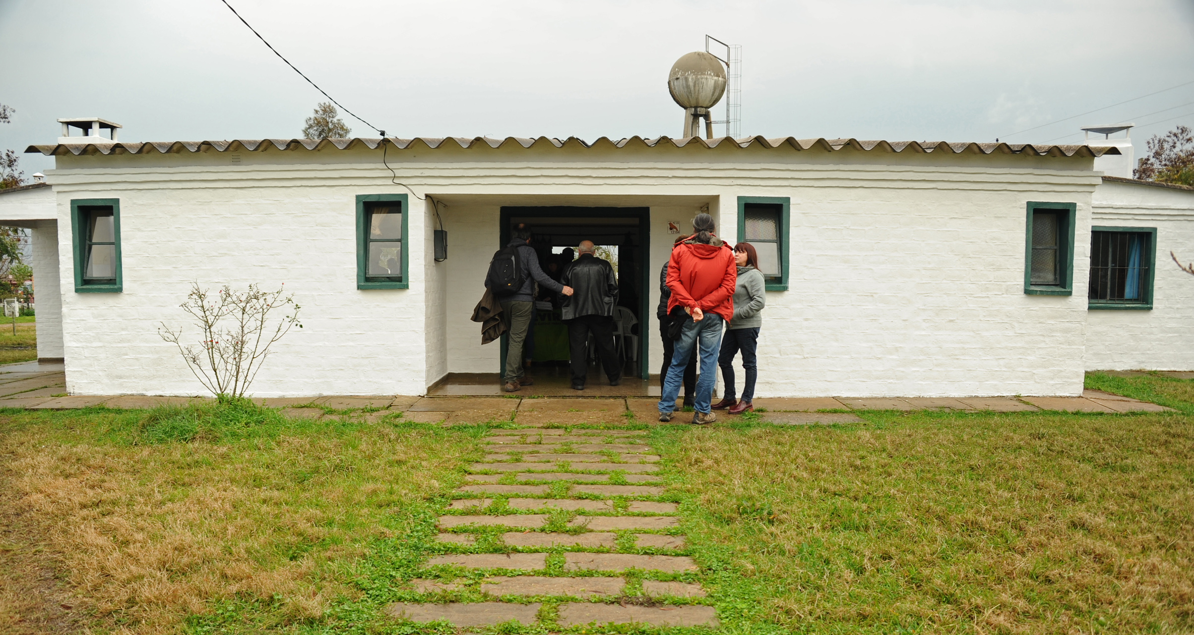 Ingreso a reunión de evaluación de actividades de Mevir en la región