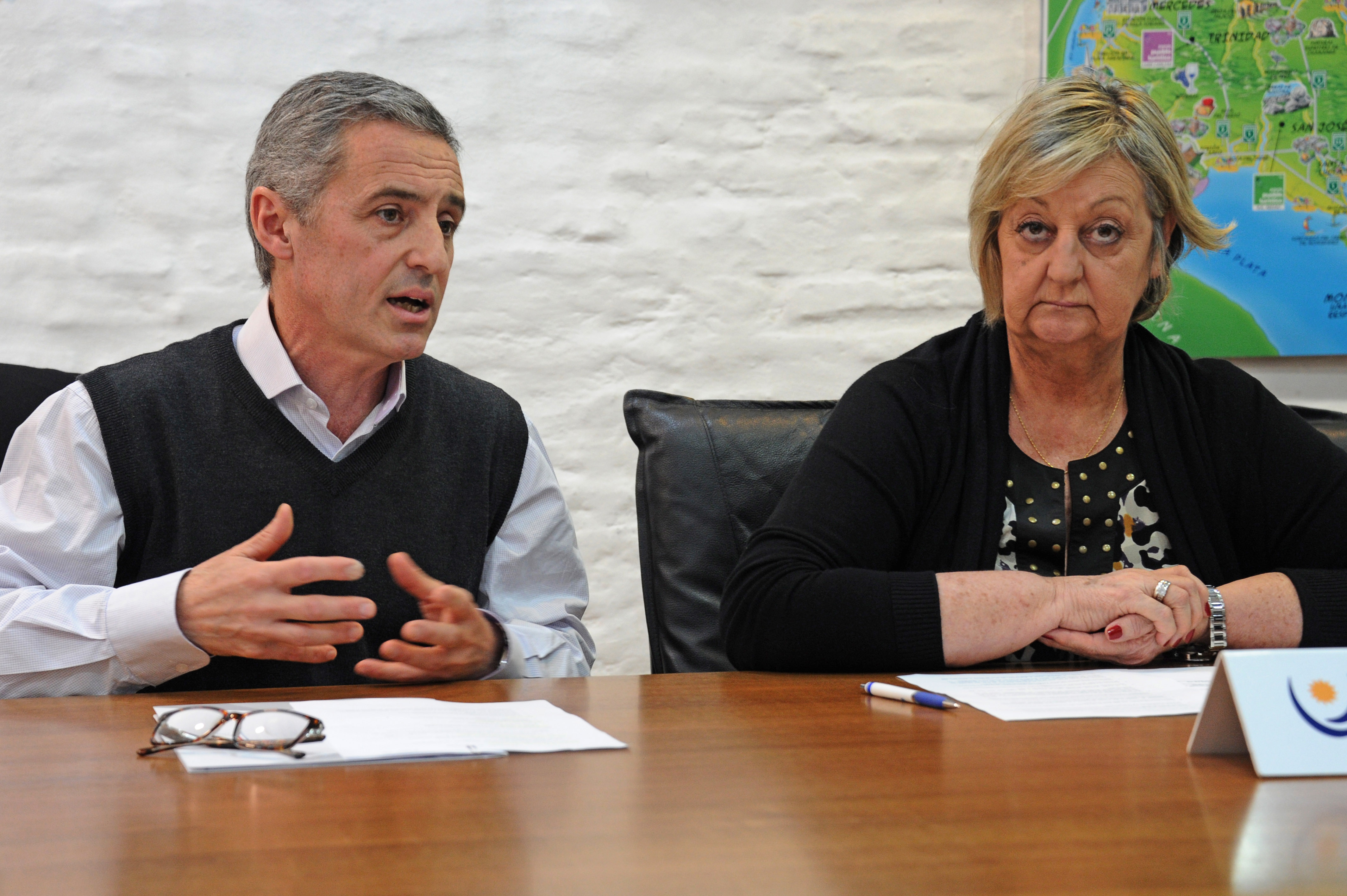 Ministra de Turismo, Liliam Kechichian, haciendo uso de la palabra