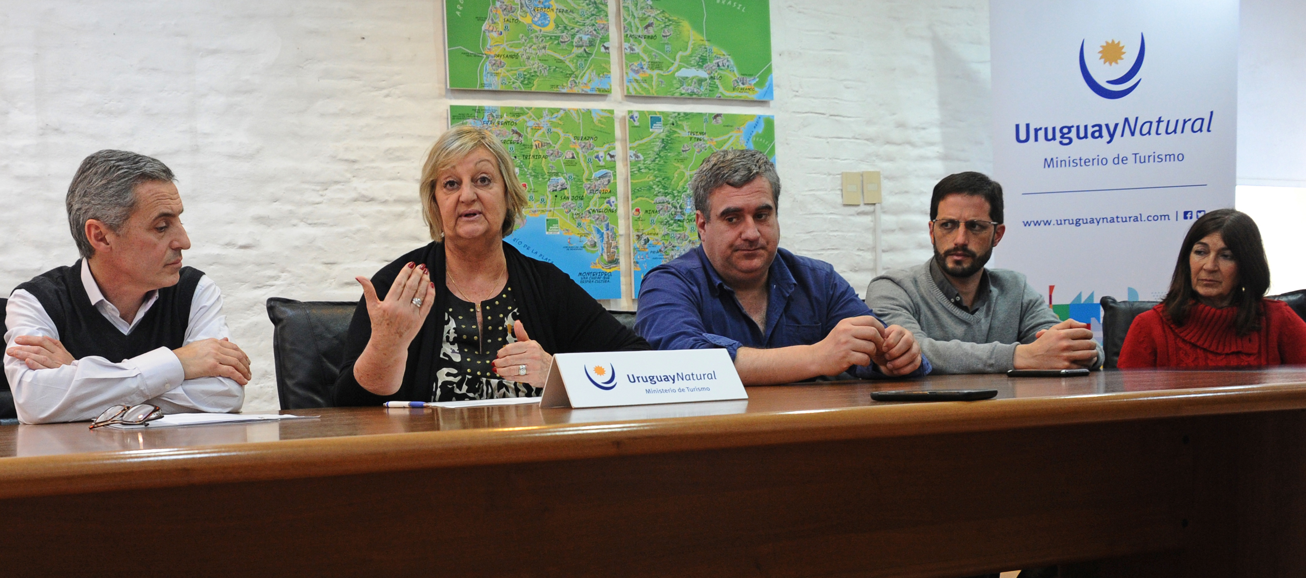 Presidente del Directorio de ANDE, Martin Dibarboure, dirigiéndose a los presentes