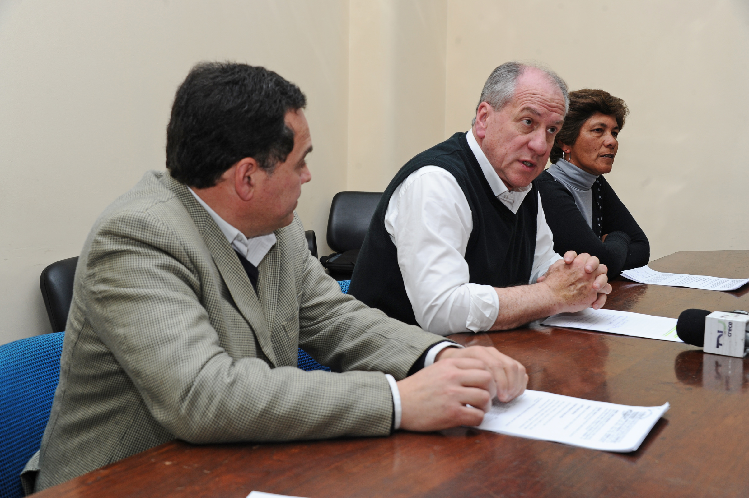 Firma de acuerdo entre trabajadores y empresarios del sector citrus y arándanos, en el marco del Consejo de Salarios