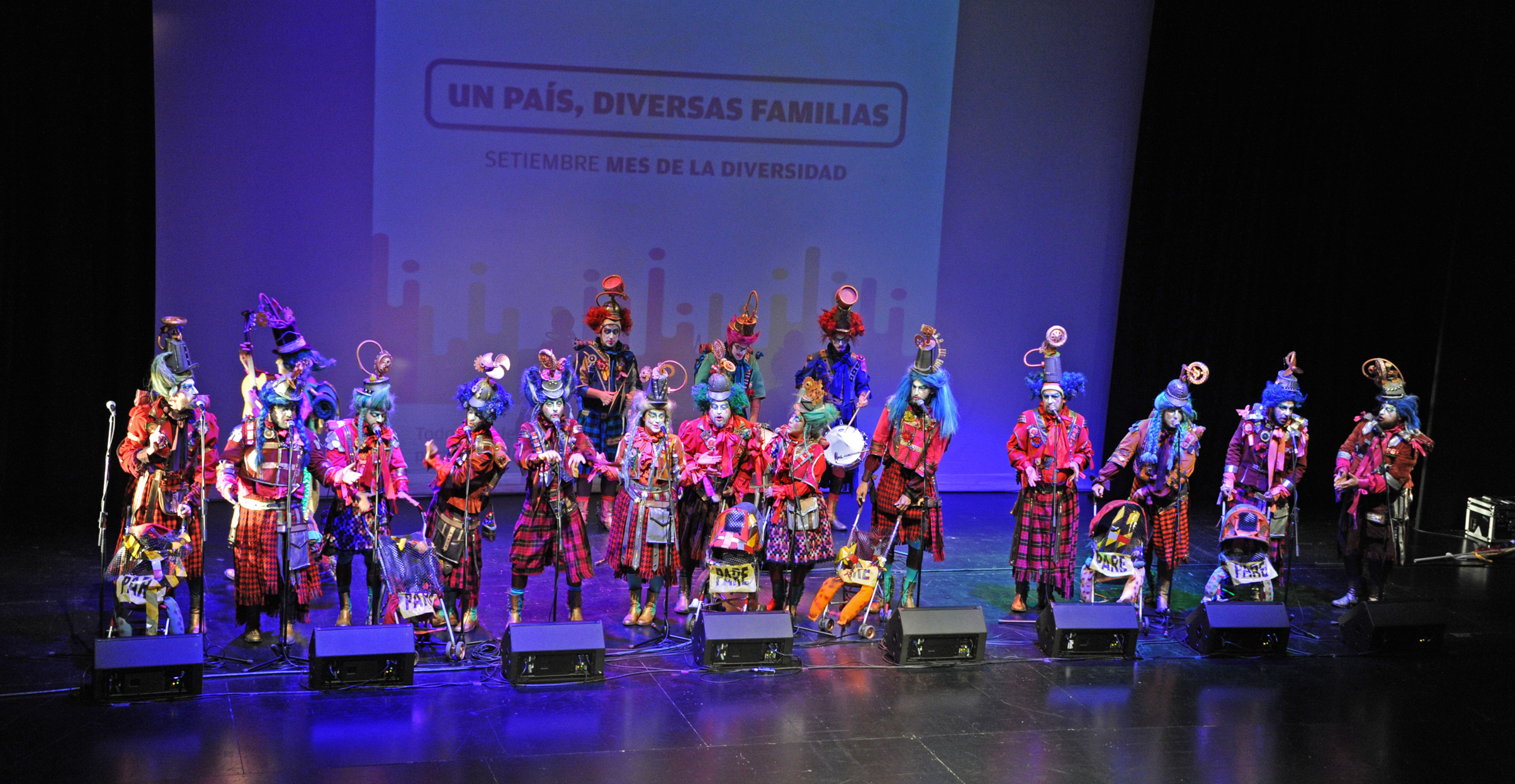 Actuación de murga Cayó la Cabra