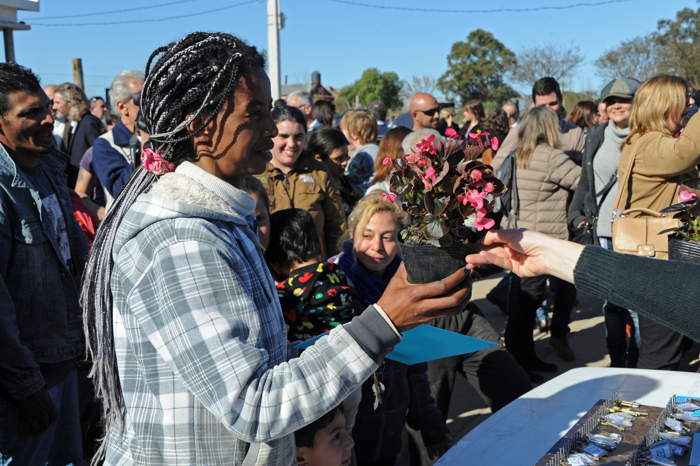 Entrega de viviendas a familias de exasentamiento Isla de Gaspar