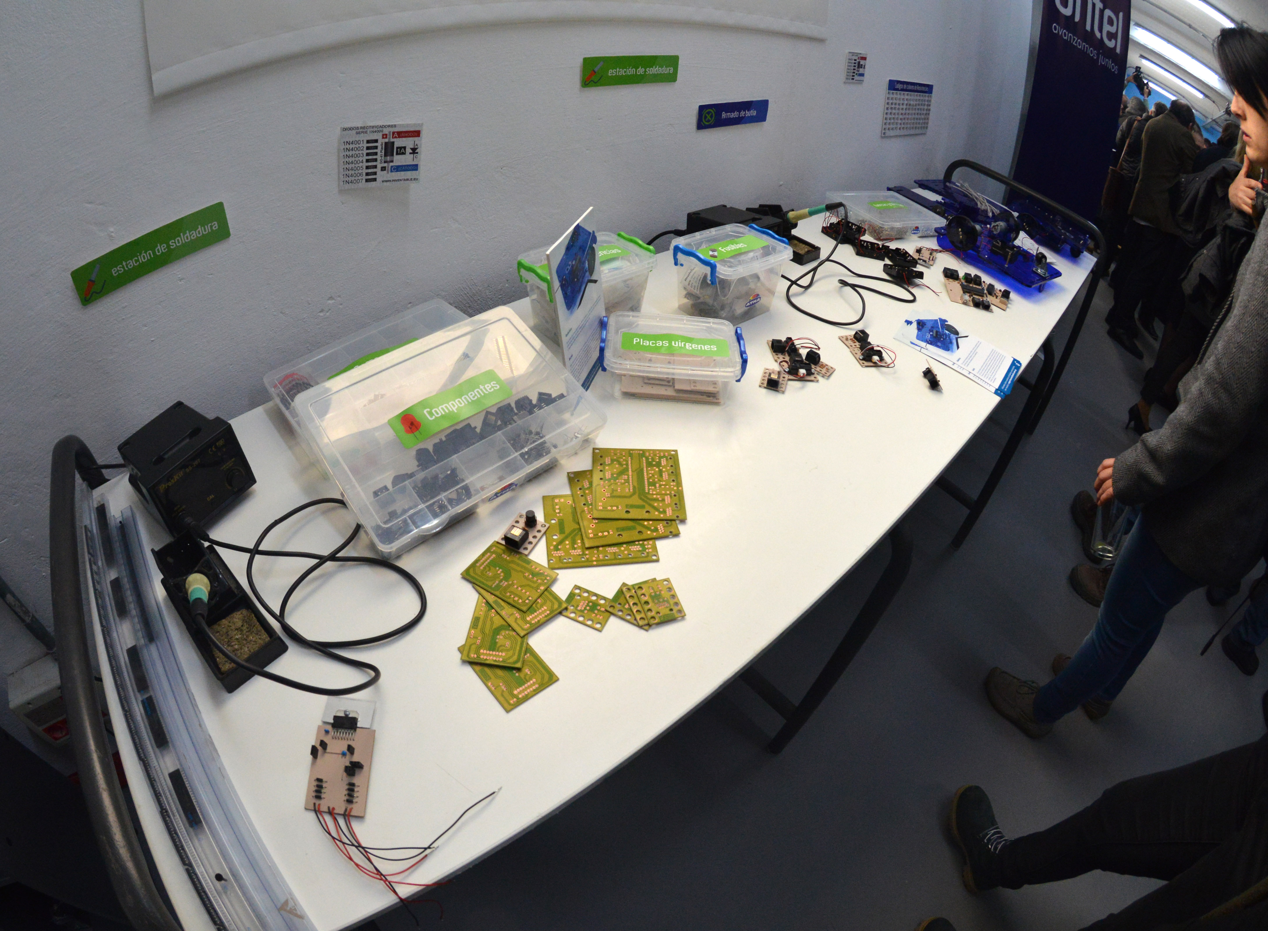 Recorrida por el Laboratorio de Fabricación Digital del Parque Tecnológico Industrial del Cerro
