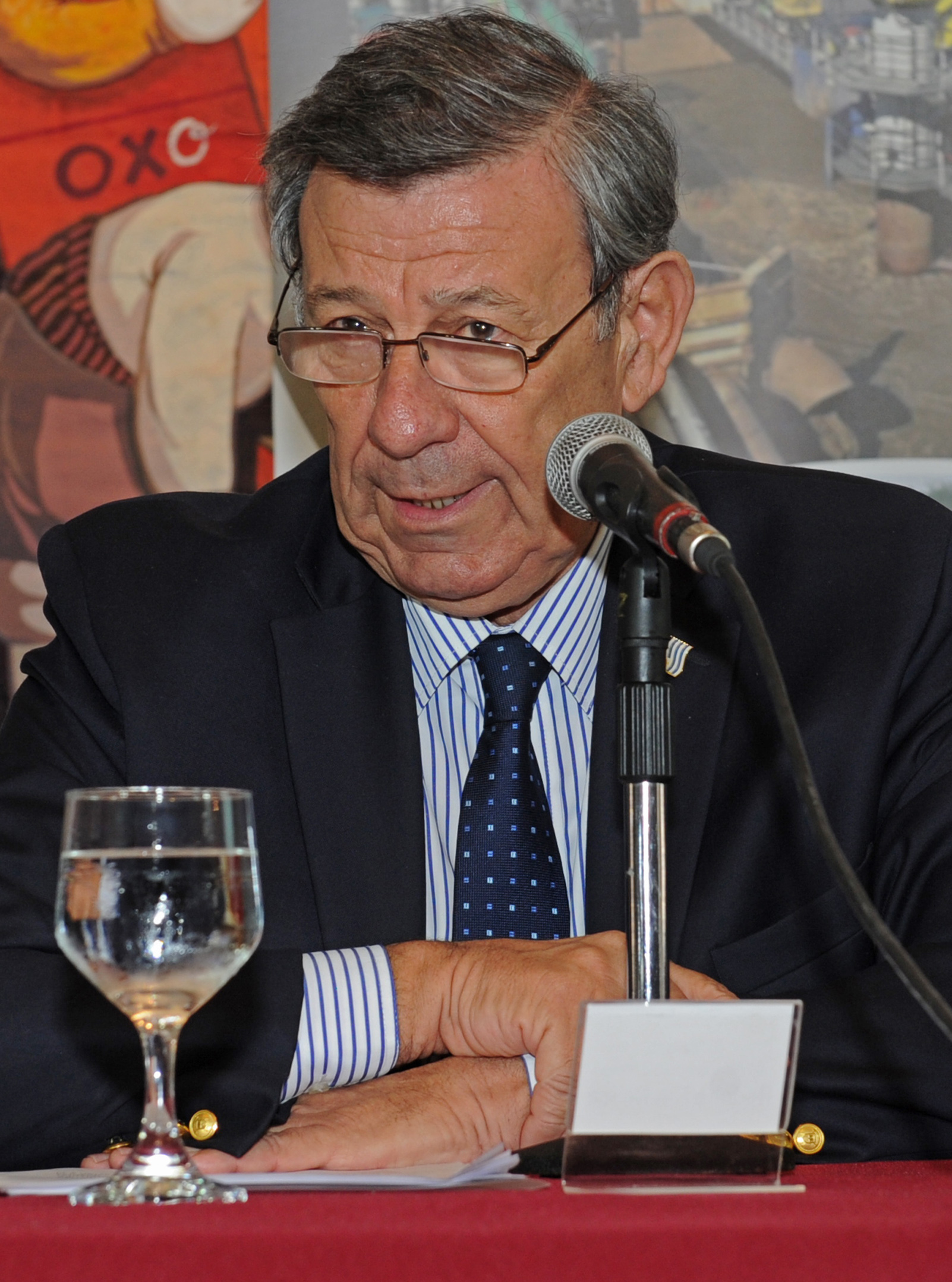 Canciller Rodolfo Nin Novoa, haciendo uso de la palabra