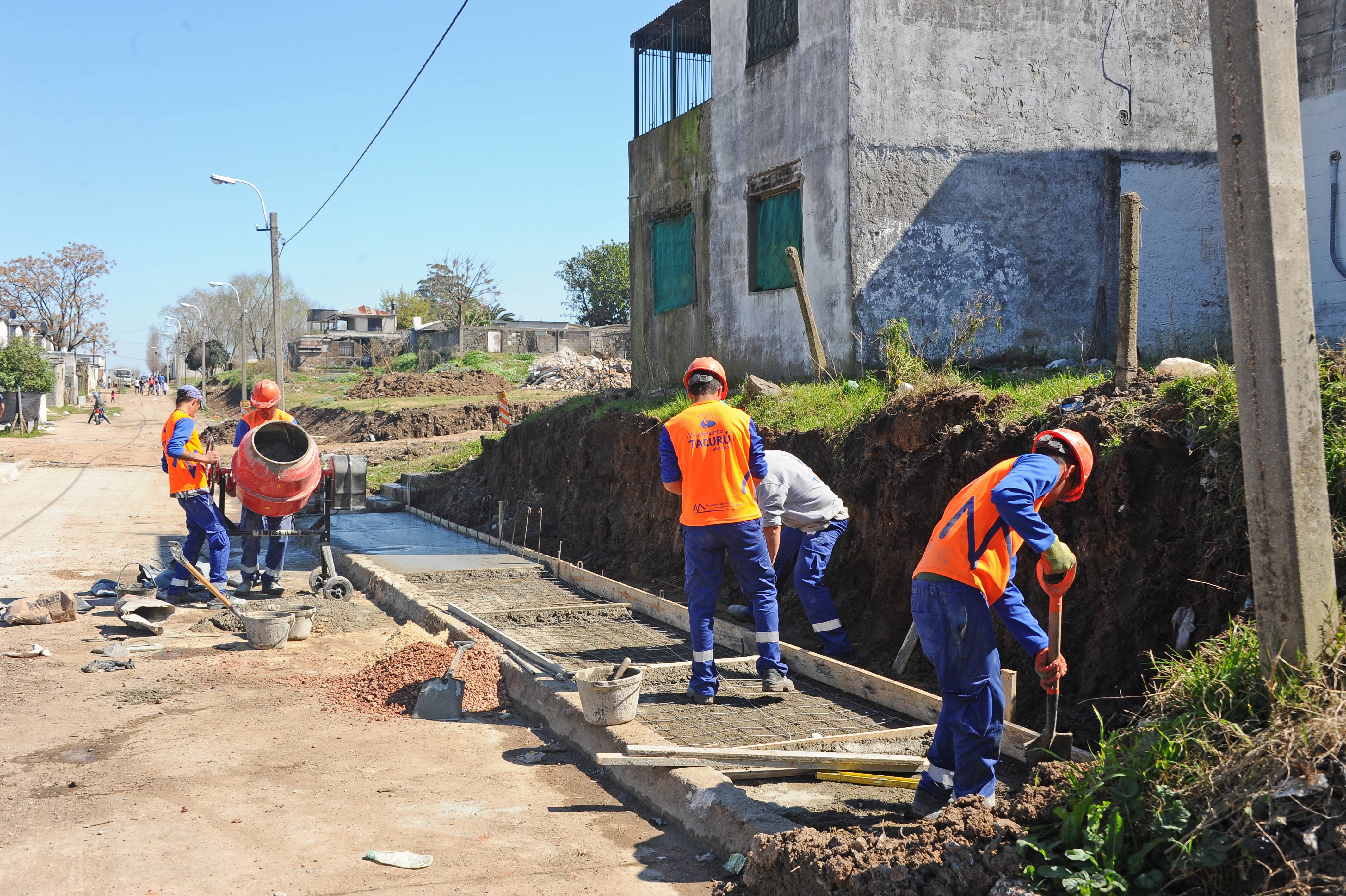 Reconstrucción de calles en Los Palomares, en el barrio Casavalle