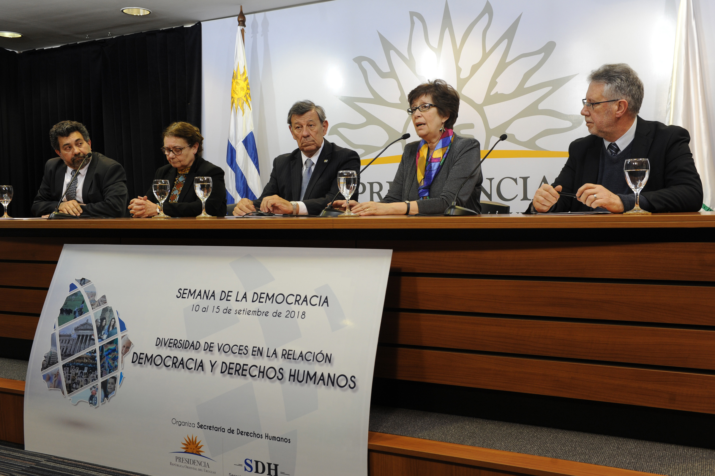 Mesa de autoridades