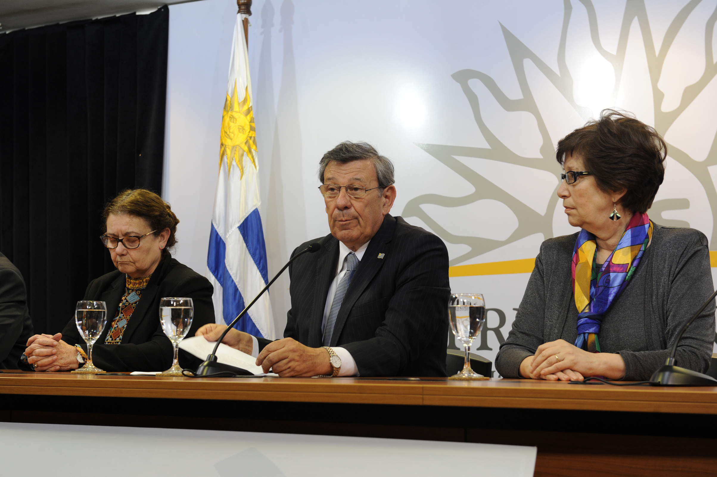 Canciller Rodolfo Nin Novoa, haciendo uso de la palabra