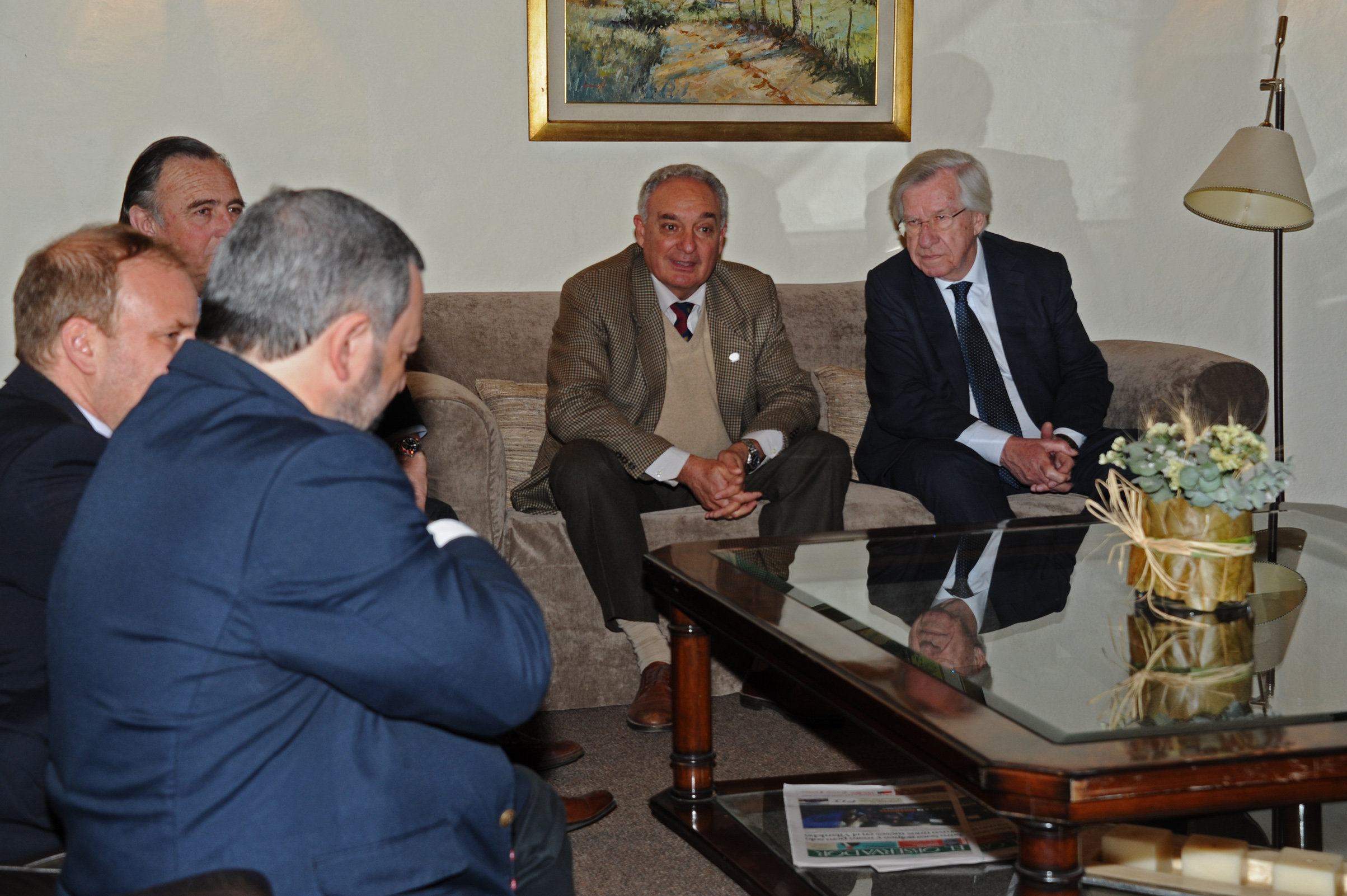 Reunión del equipo económico de gobierno con directiva de la Asociación Rural del Uruguay