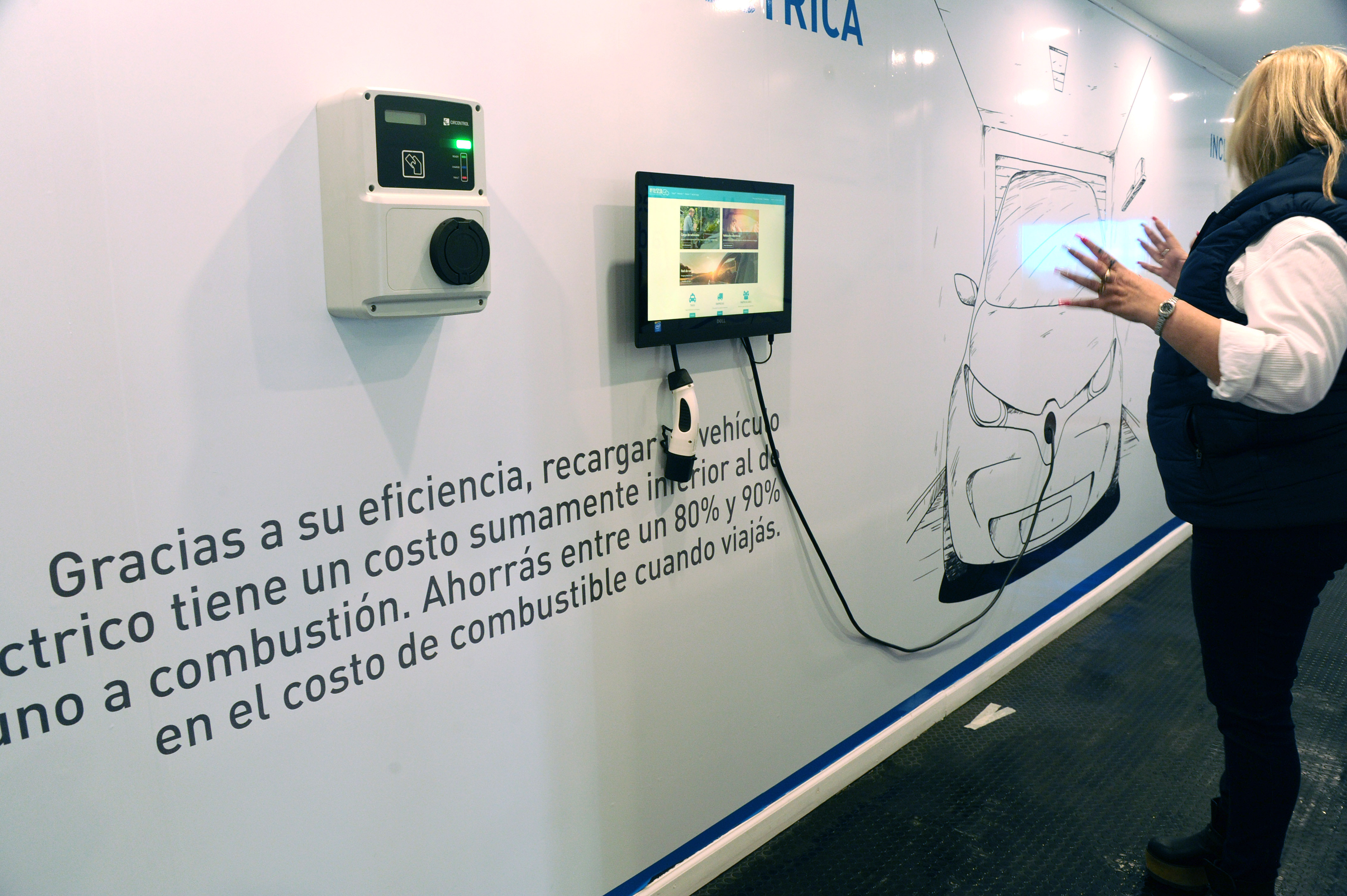 Estand de UTE en la Expo Prado 2018