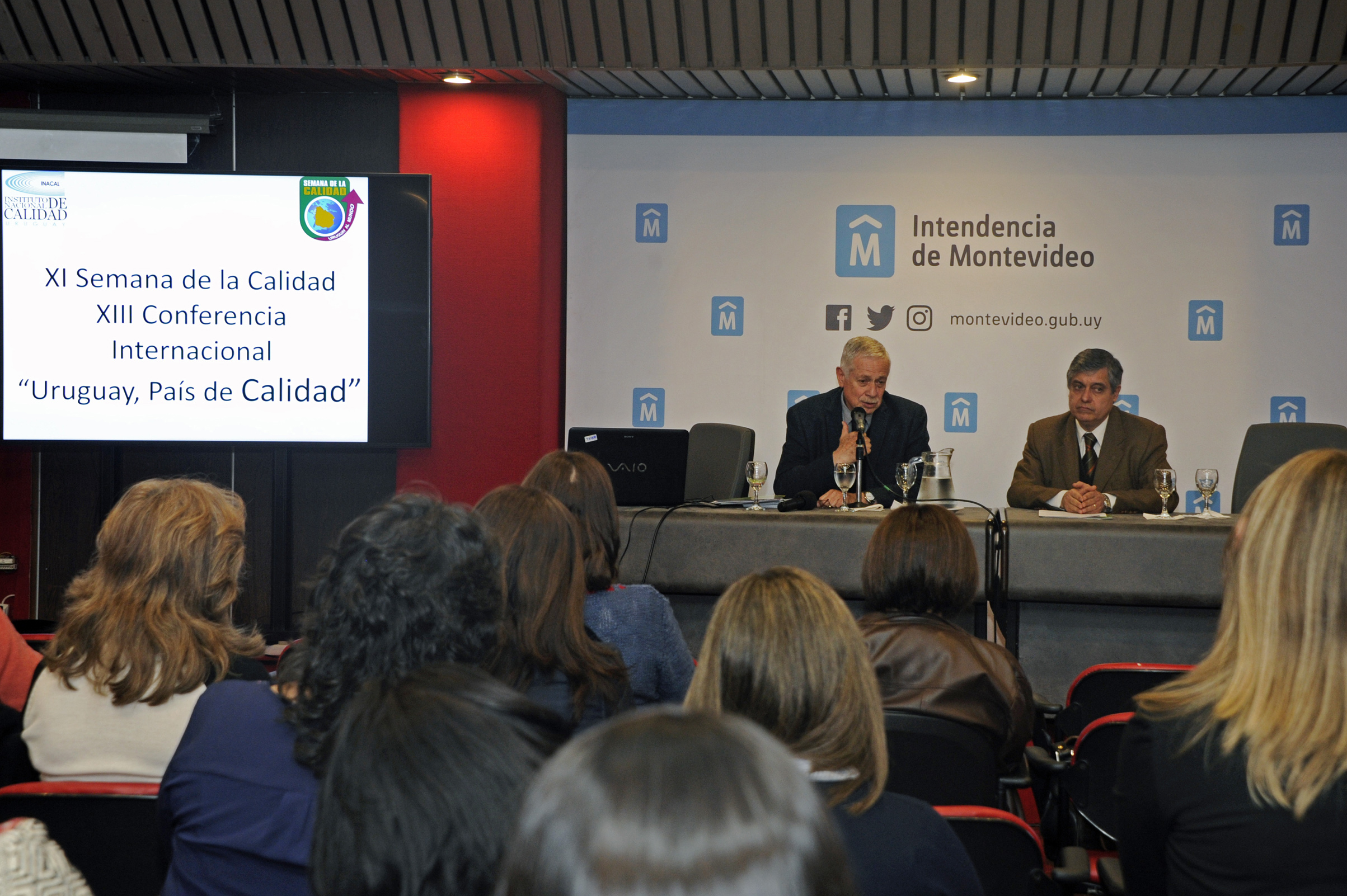 El ministro Jorge Basso junto al director ejecutivo del Instituto Nacional de Calidad, Gonzalo Blasina