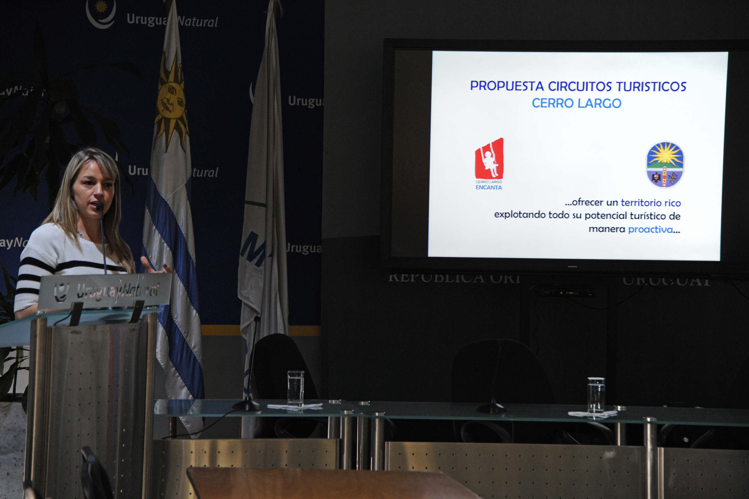 Representante de la Intendencia de Cerro Largo, dirigiéndose a los presentes