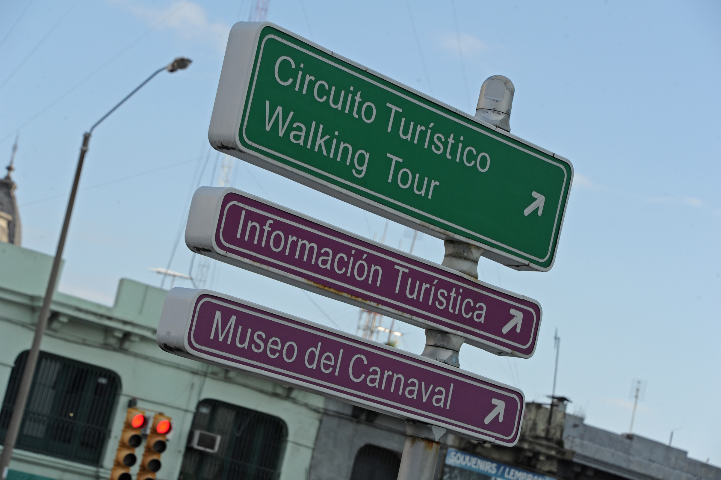 Cartelería turística de Montevideo