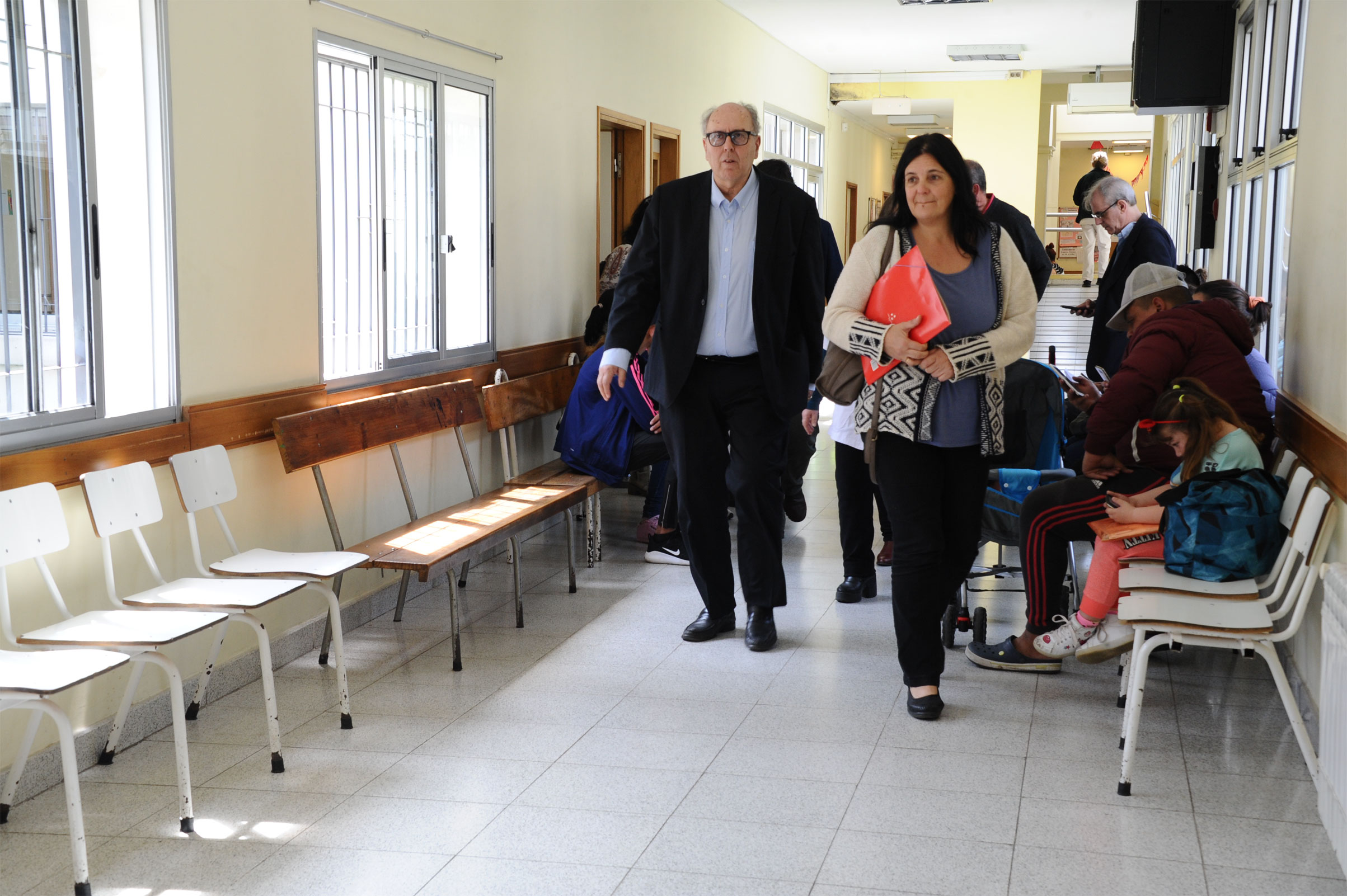 Presidente de ASSE, Marcos Carámbula, visita policlínica Giordano