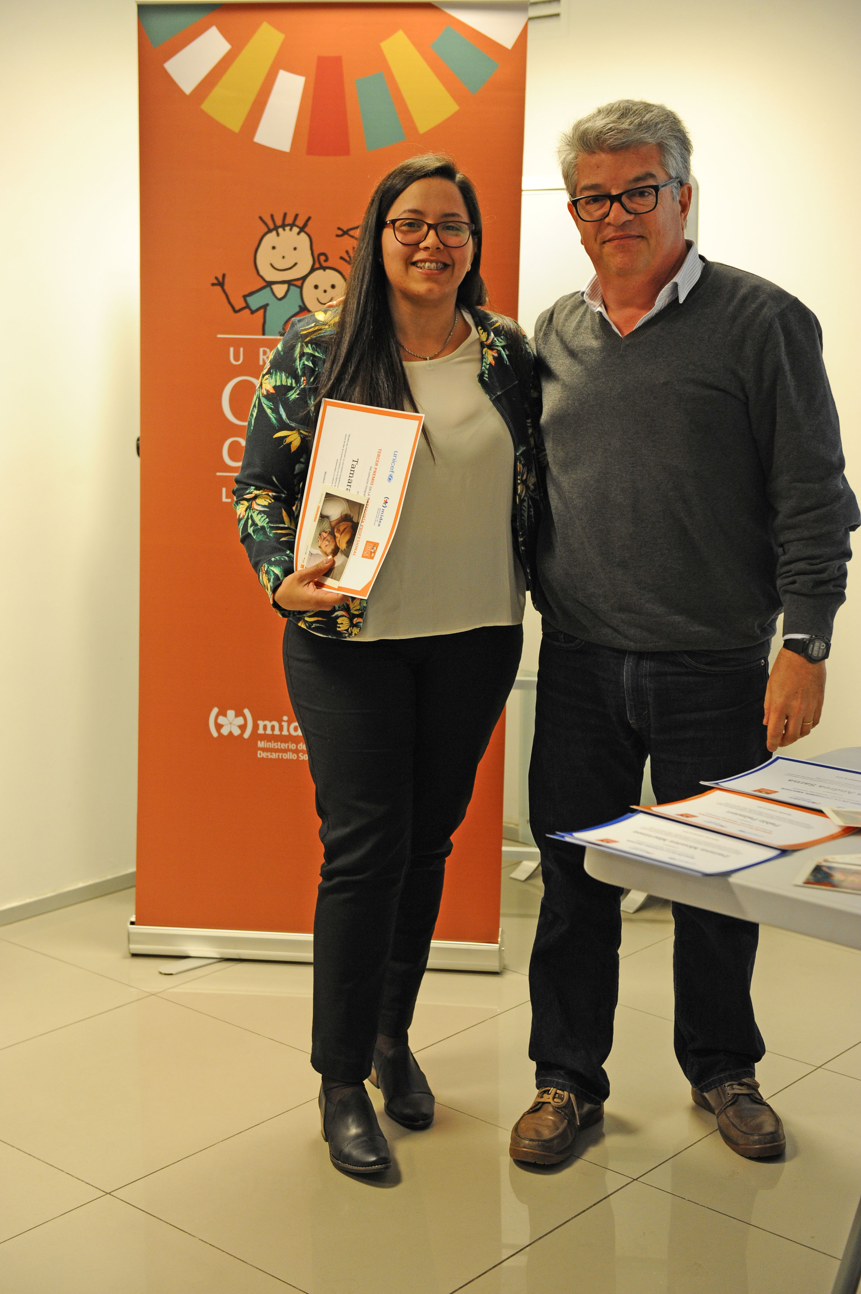 Entrega de premios a ganadores del concurso