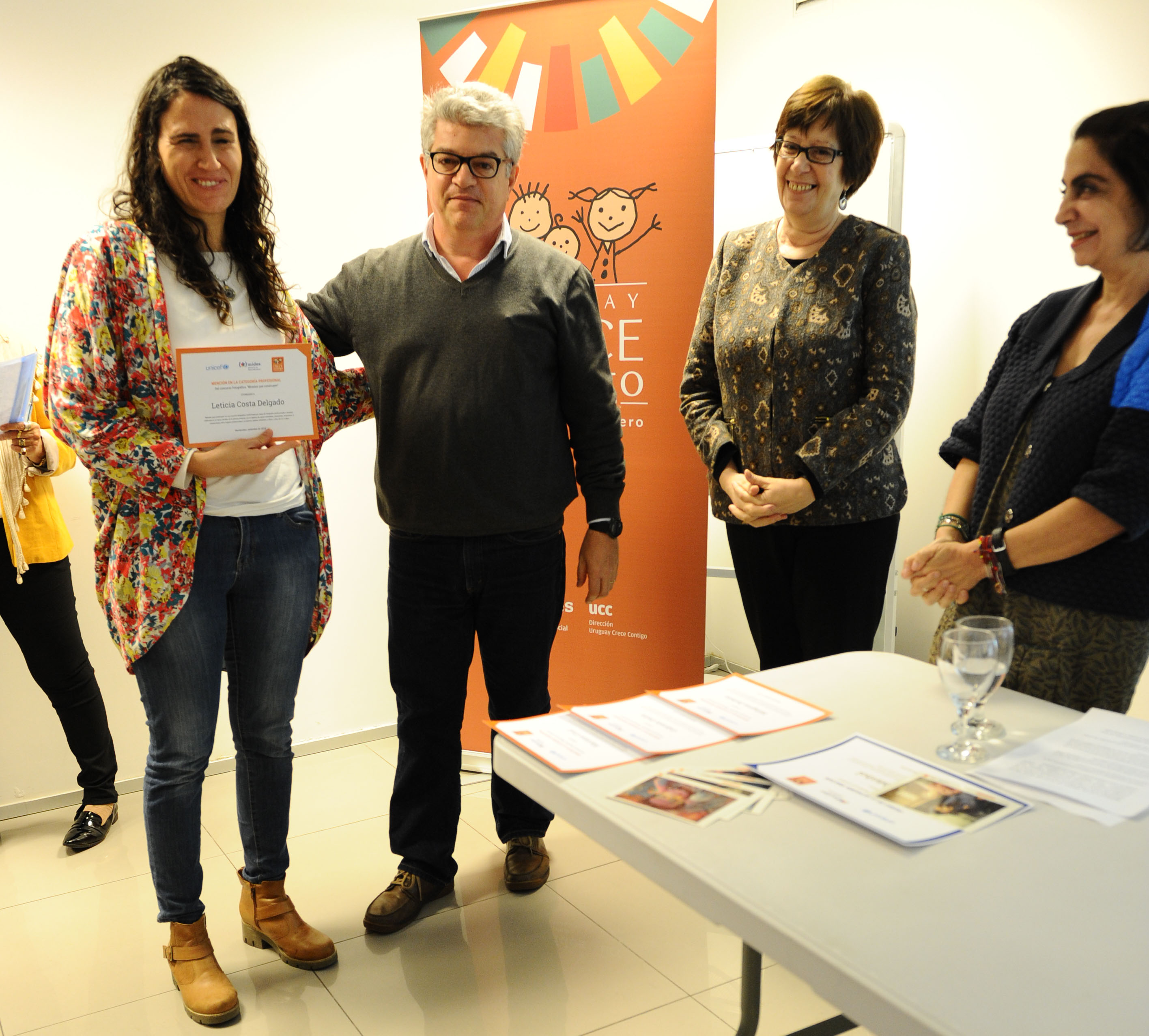 Entrega de premios a ganadores del concurso