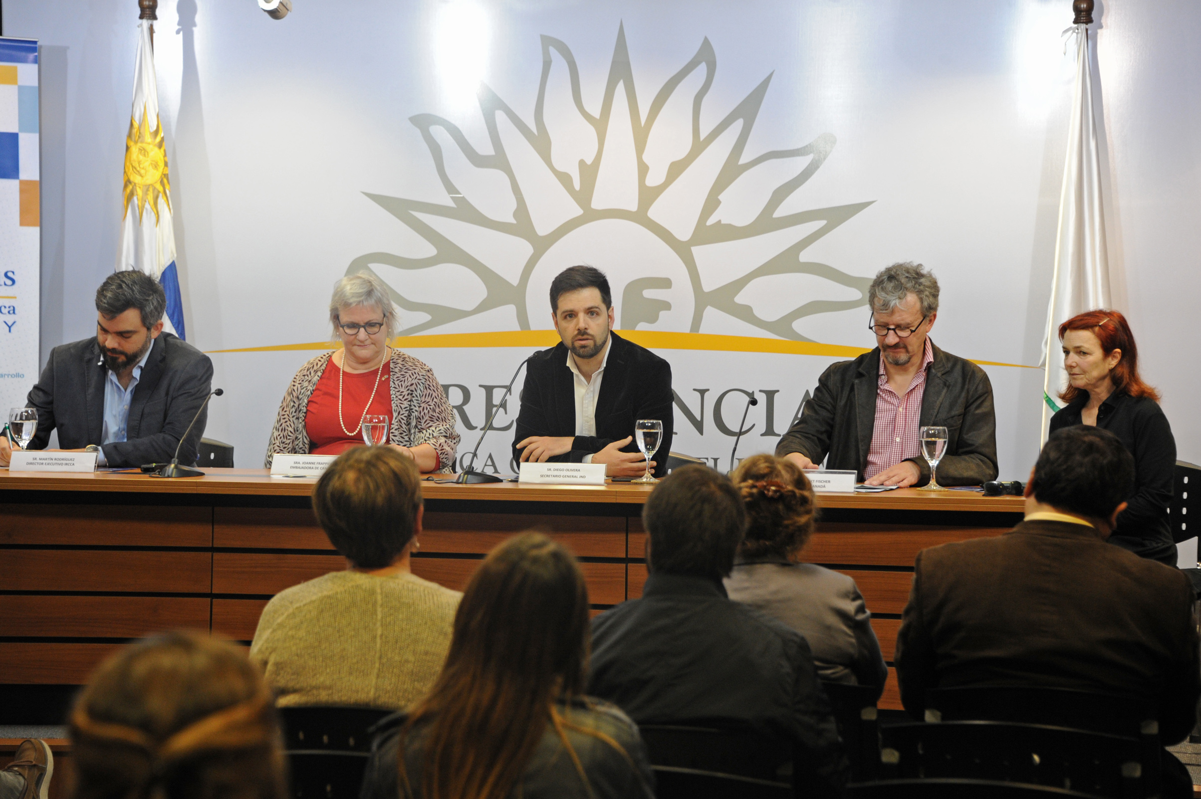 Director de la Secretaría Nacional de Drogas, Diego Olivera, haciendo uso de la palabra