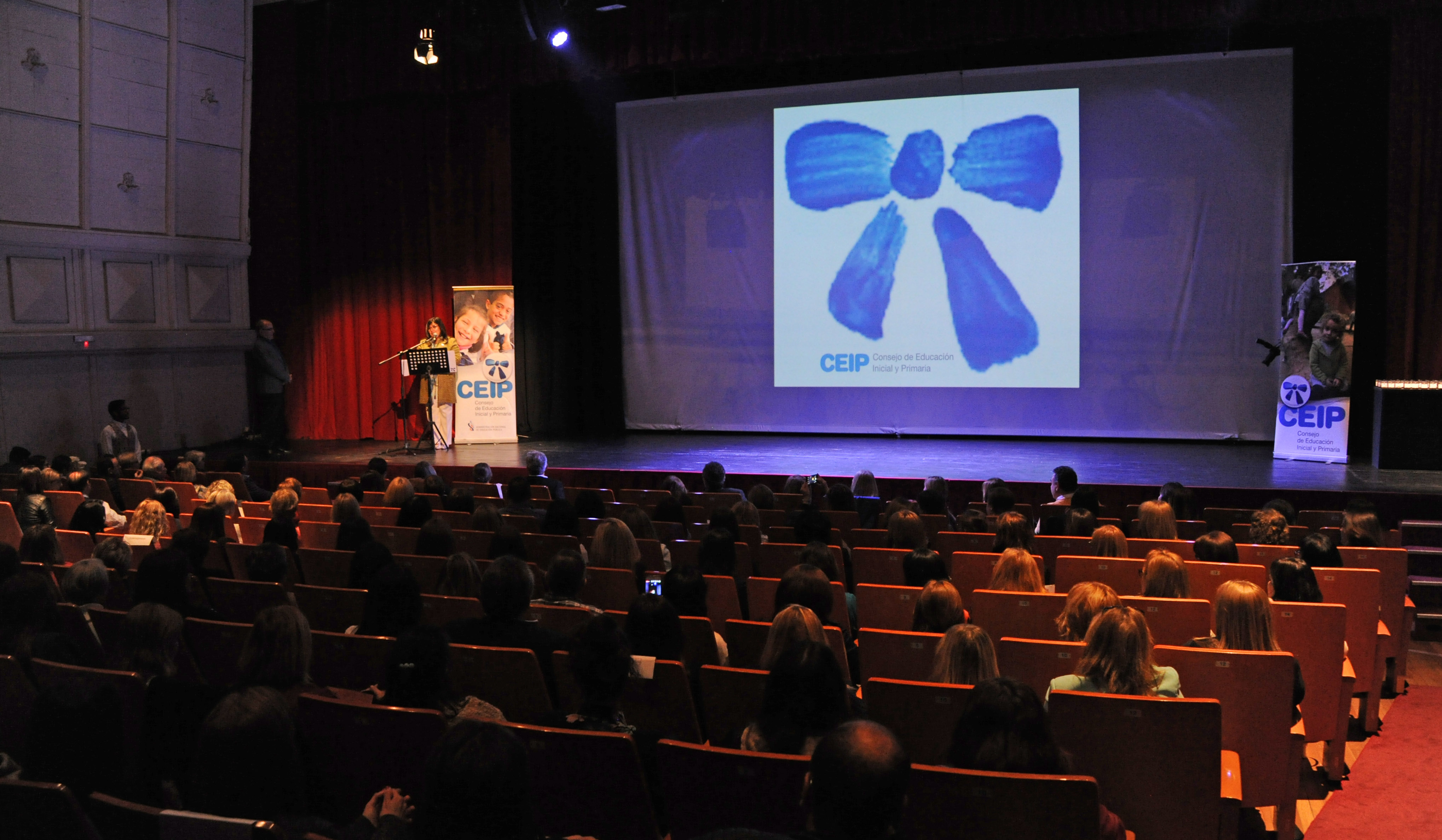 Acto de homenaje a unos 160 maestros de Montevideo y 600 del interior del país