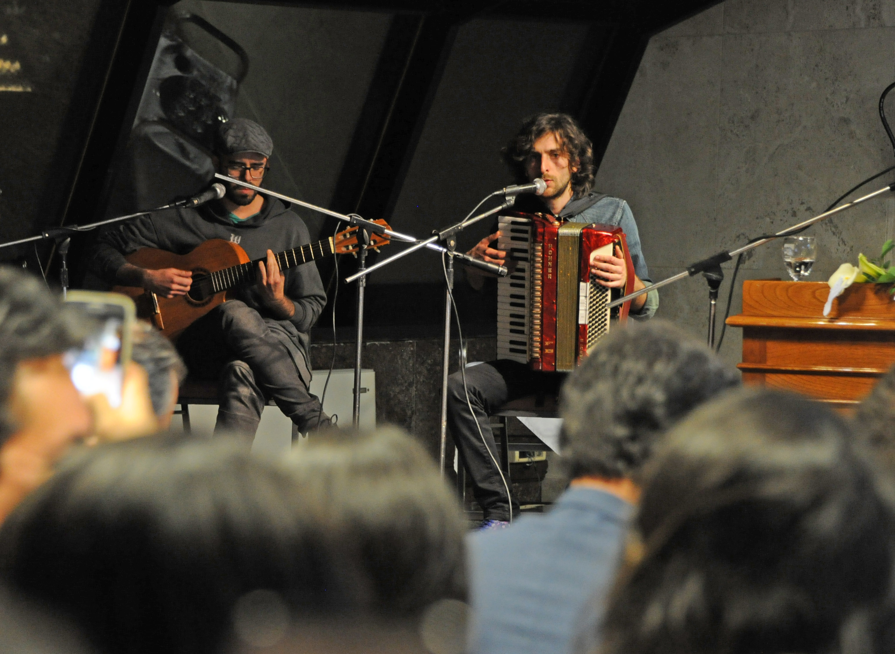 Integrantes de la banda 4 Pesos de Propina dieron un emotivo cierre al evento